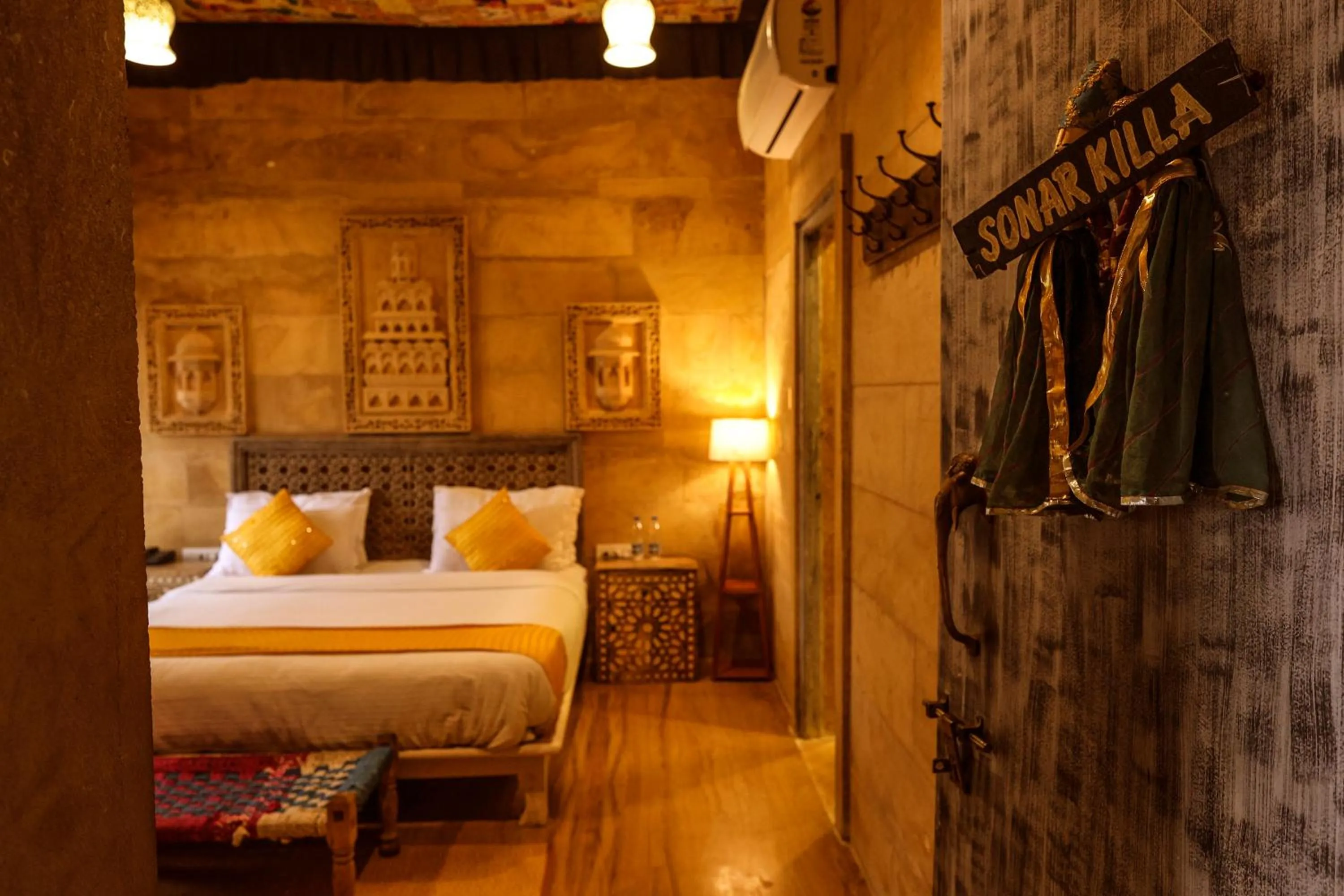 Photo of the whole room, Bed in Garh Meera - A Sensational Boutique Hotel