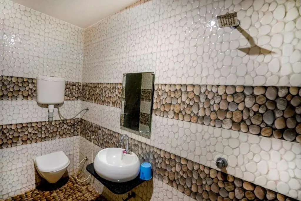 Deluxe Double Room - single occupancy in Hotel Bhakti Rajkot I Hotel in Rajkot I Best Hotel in Rajkot Deluxe Double Room - single occupancy in Hotel Bhakti Rajkot I Hotel in Rajkot I Best Hotel in Rajkot