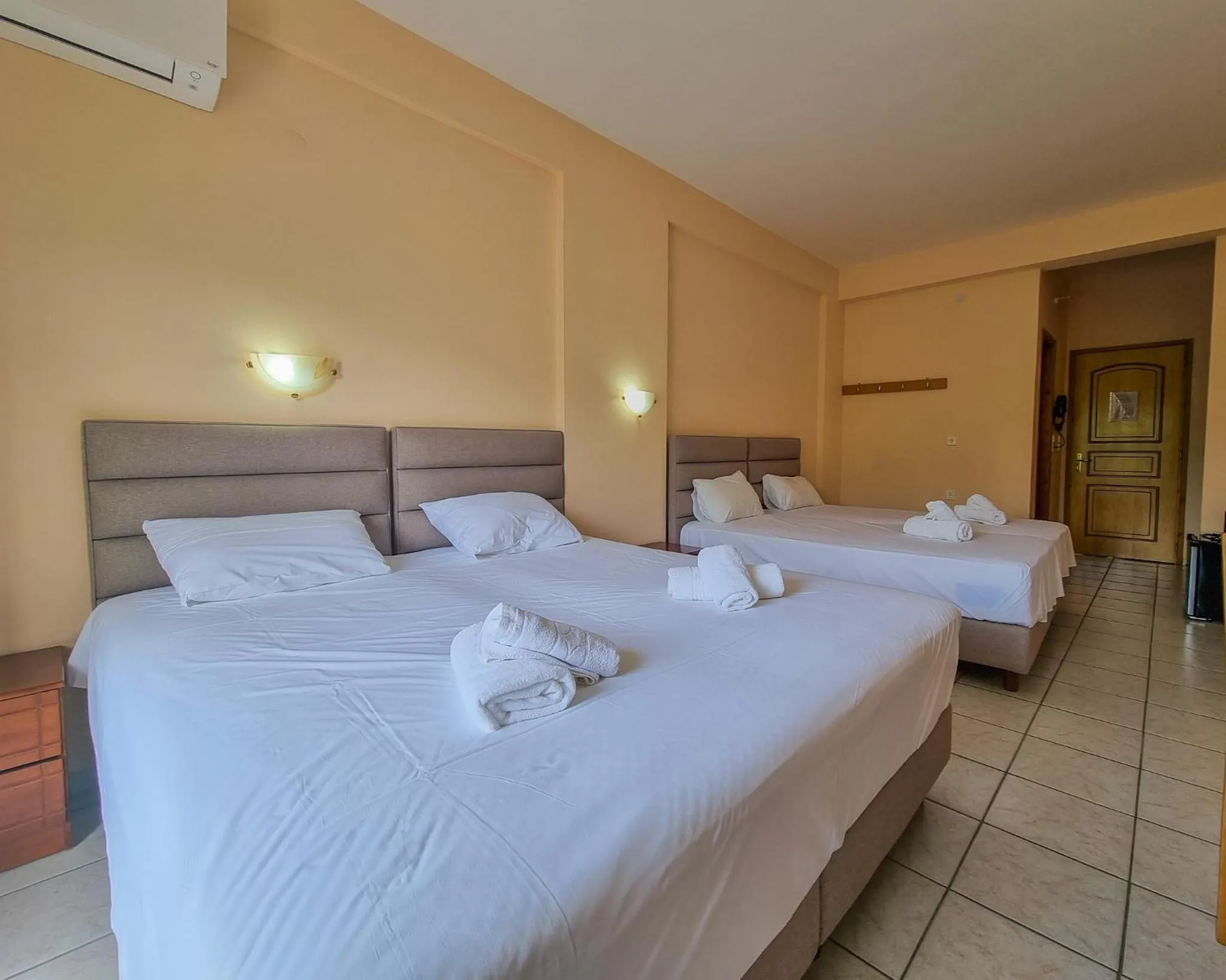 Bedroom, Bed in Hotel Spiridoula