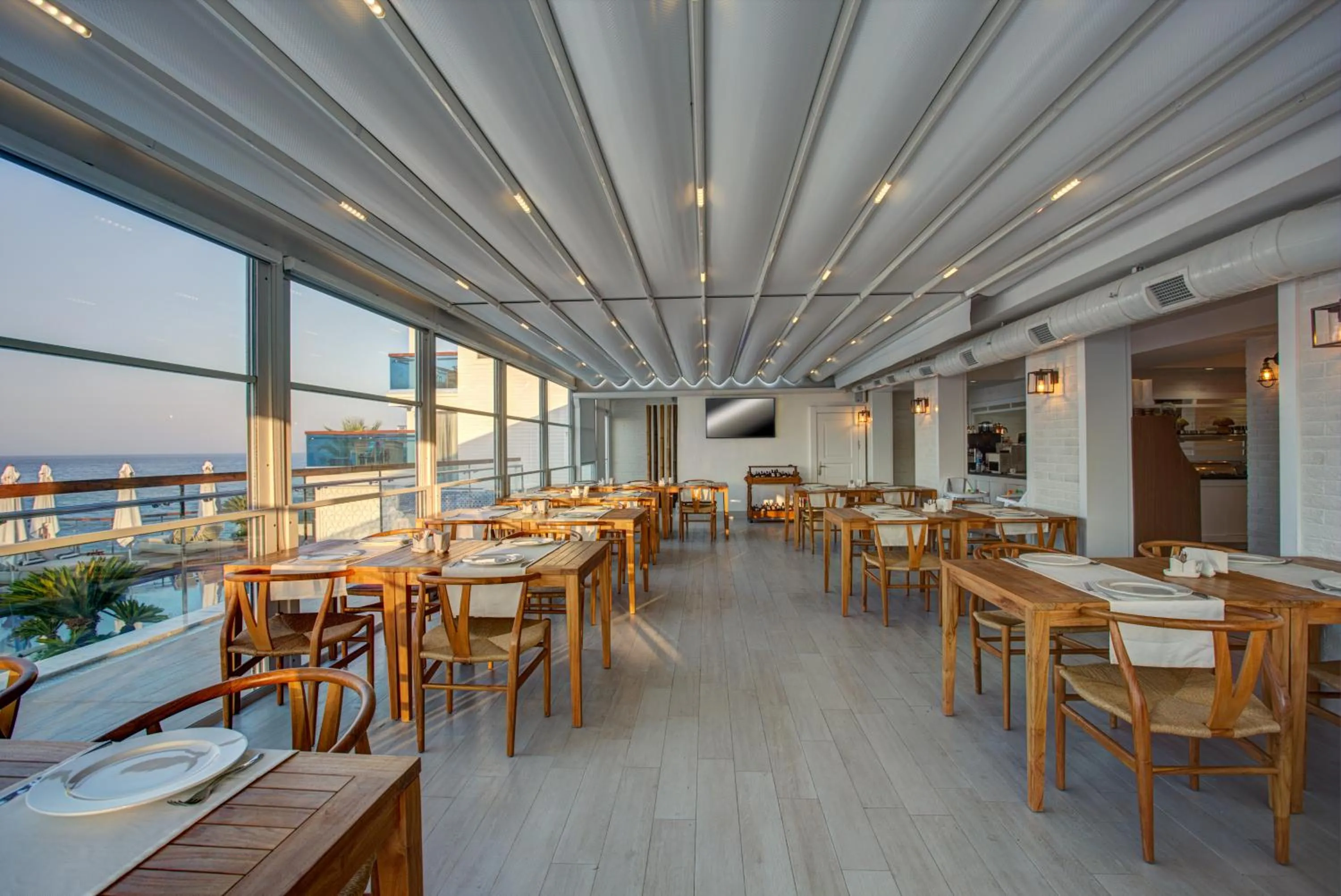 Restaurant/places to eat in Meis Exclusive Hotel