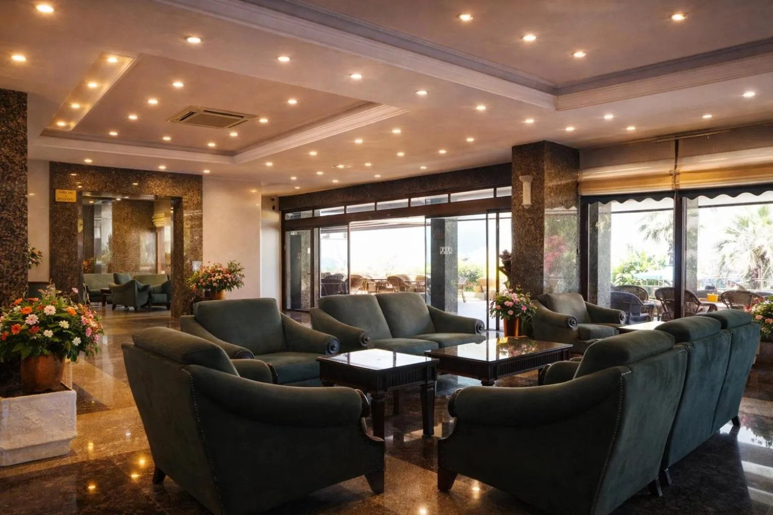 Lobby or reception in Kayhanbey Hotel