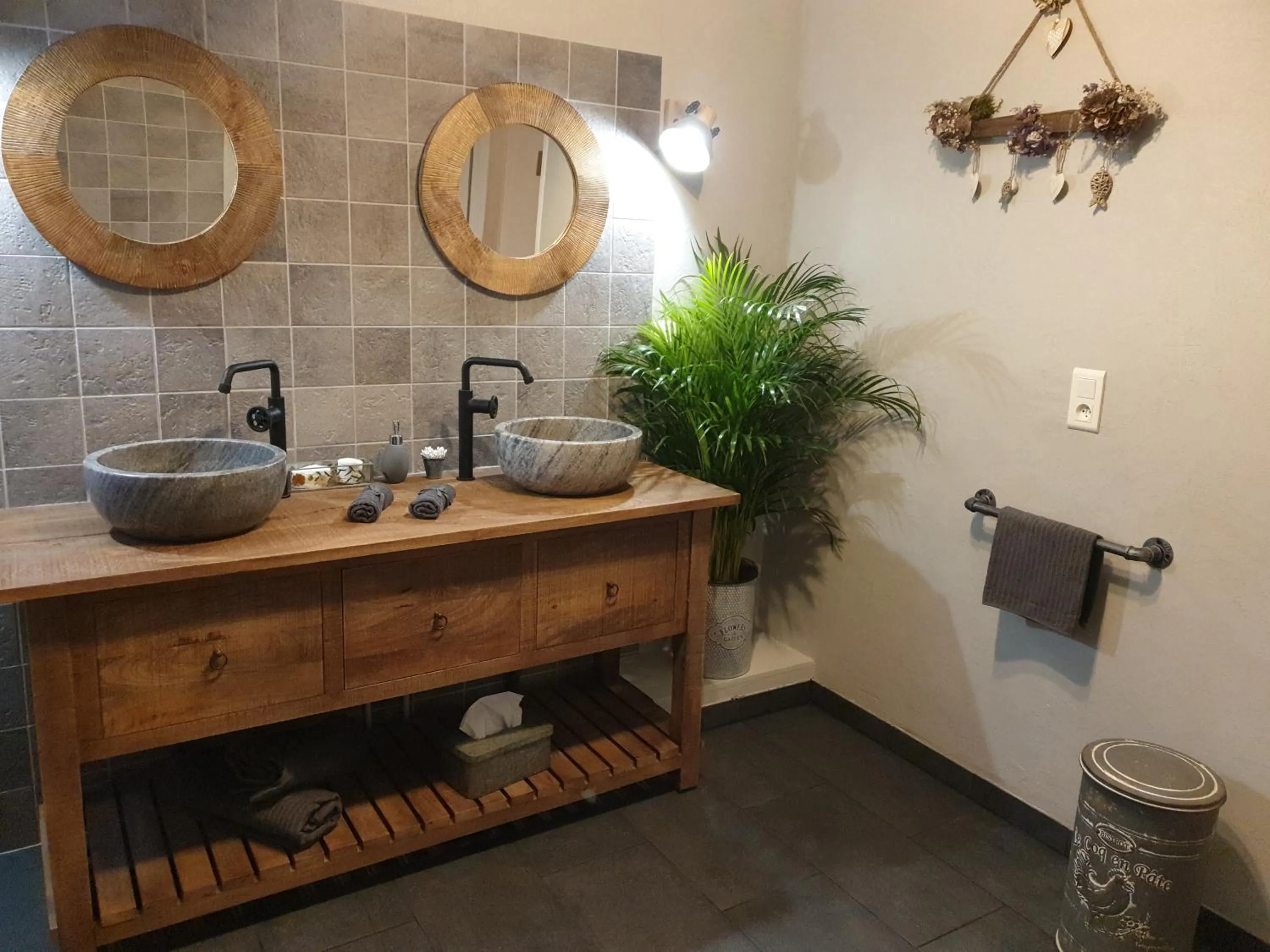 Bathroom in La Villa d'Olivène