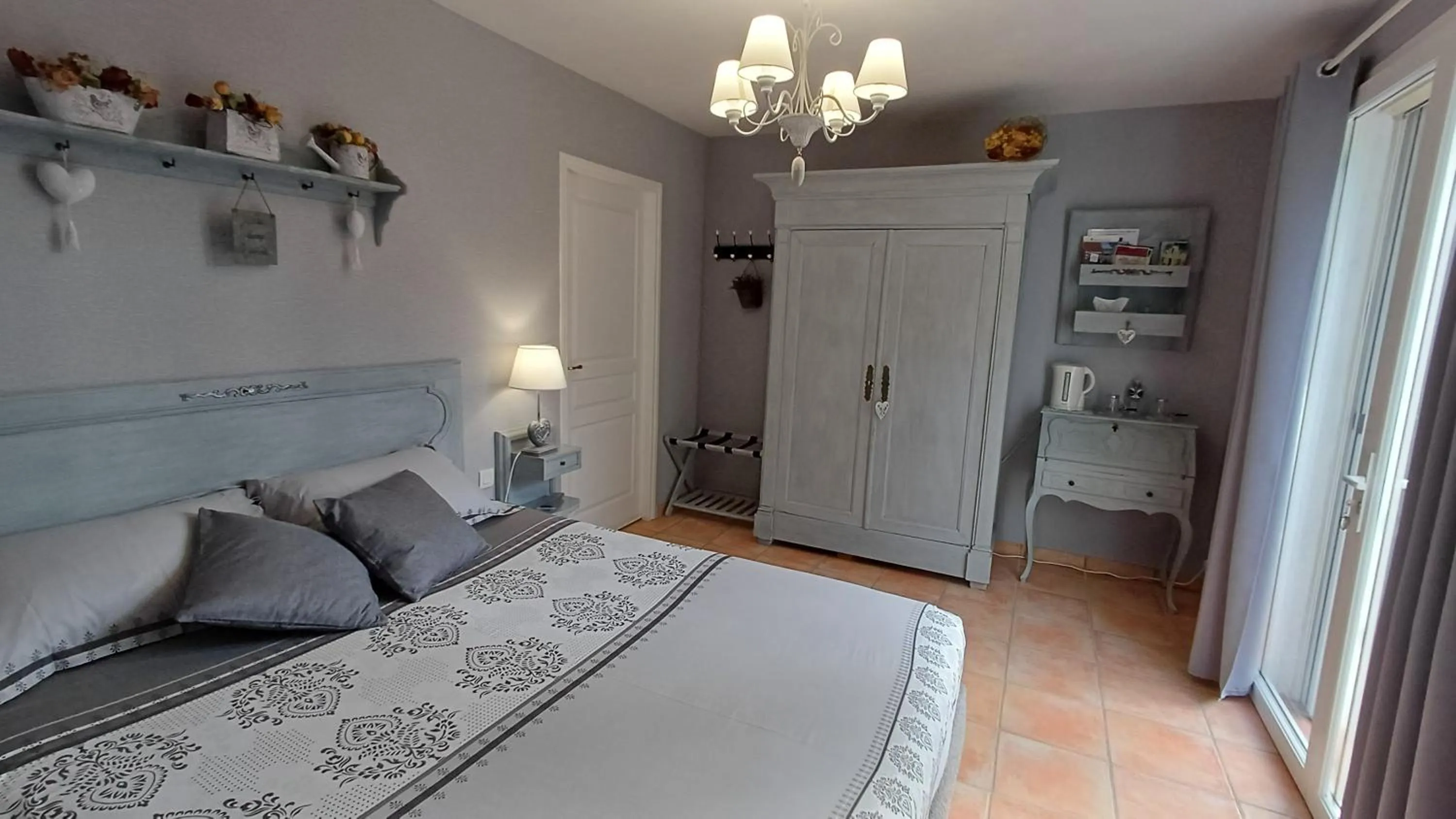 Bed in La Villa d'Olivène