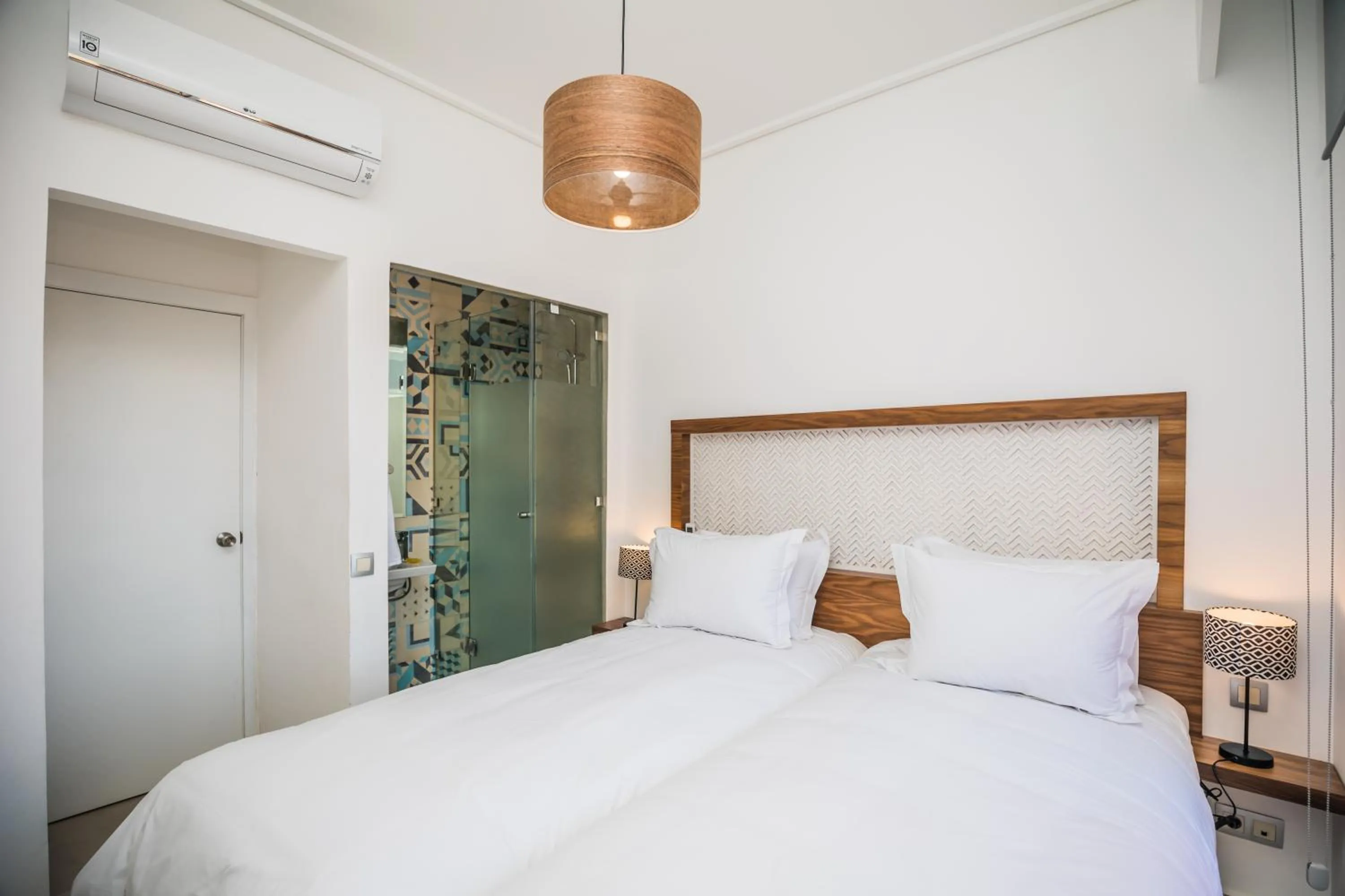 Bathroom, Bed in M Appart