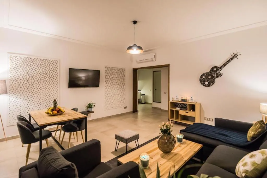 Communal lounge/ TV room in M Appart