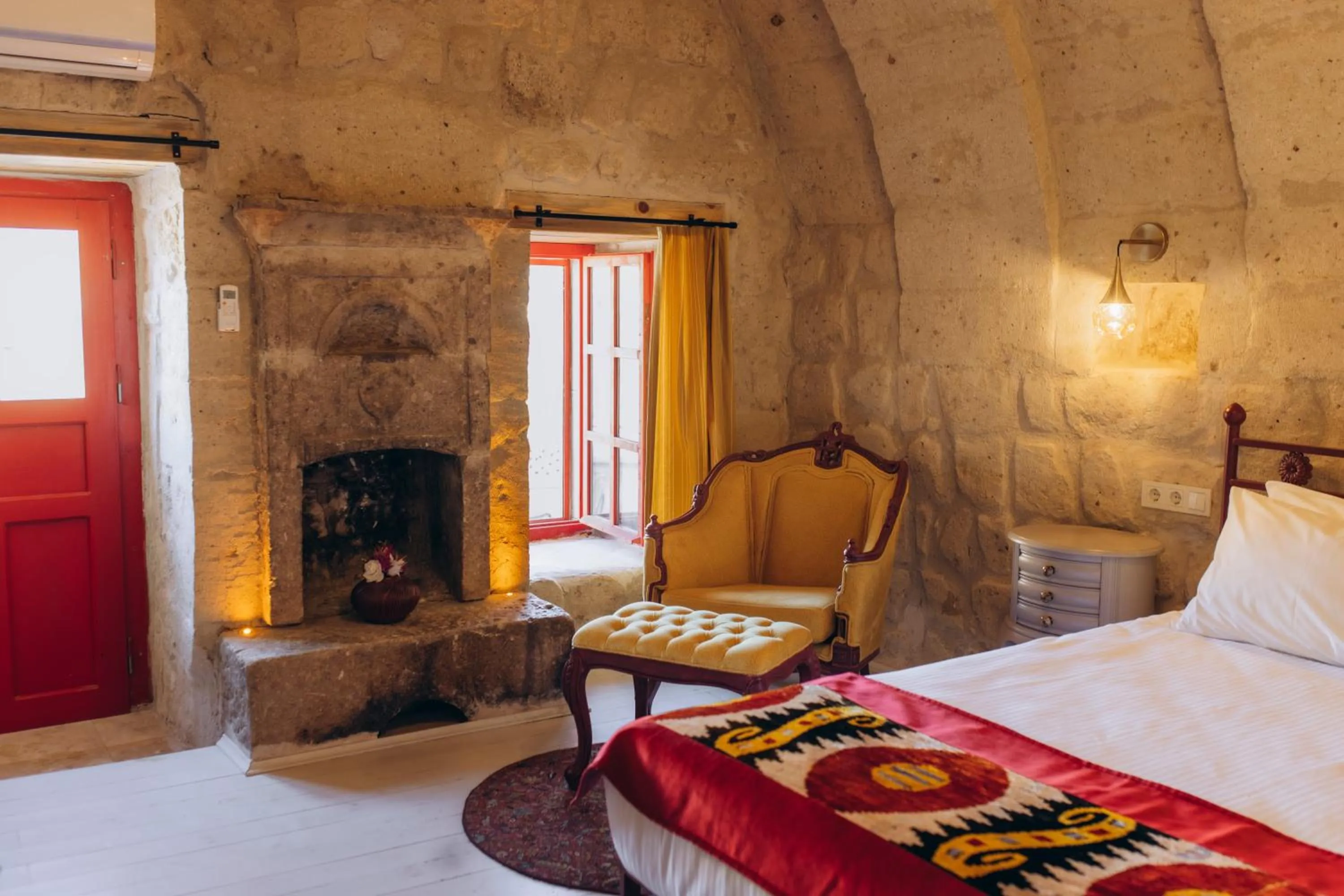 Bed in Hezen Cave Hotel