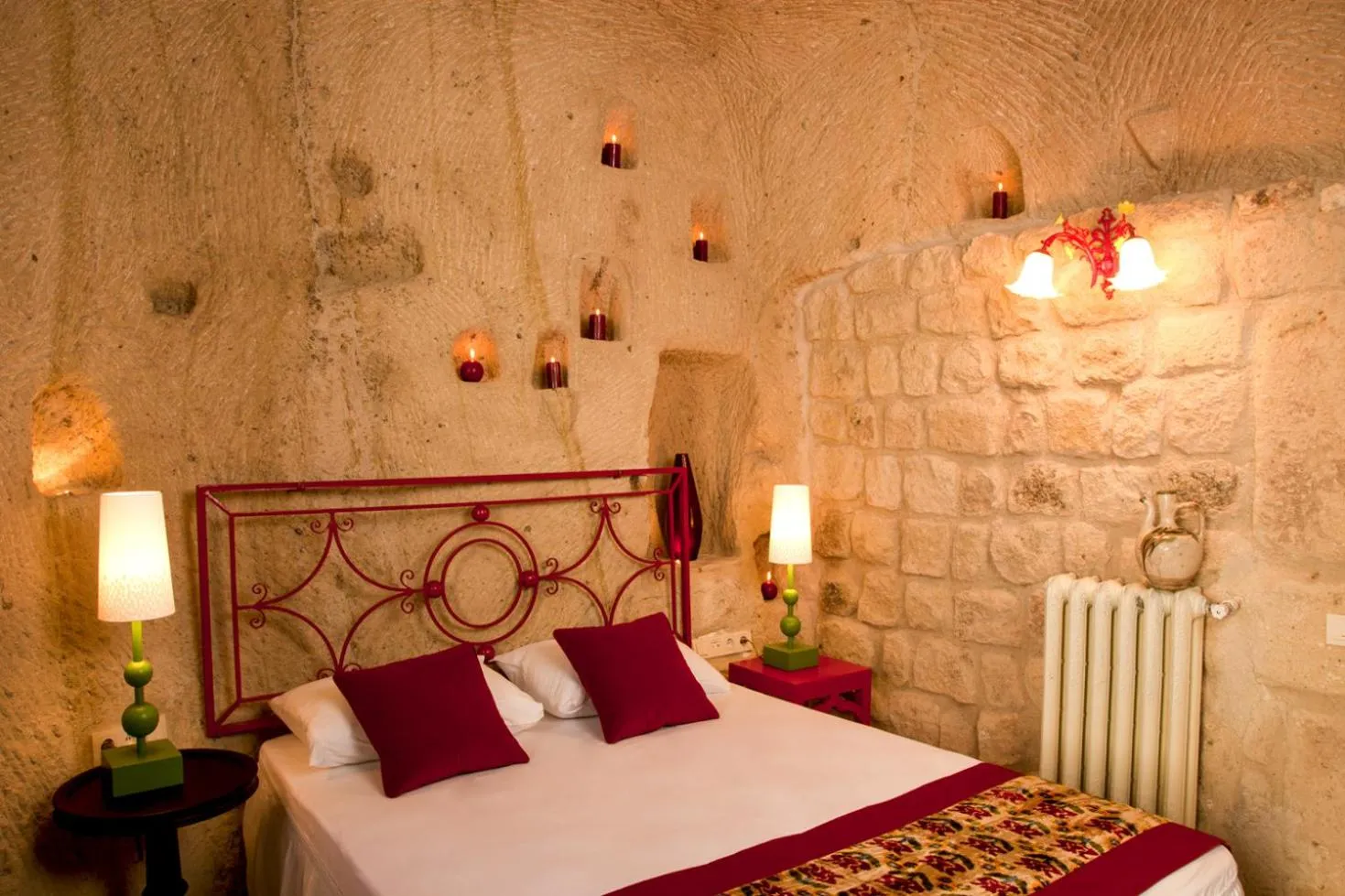 Bed in Hezen Cave Hotel