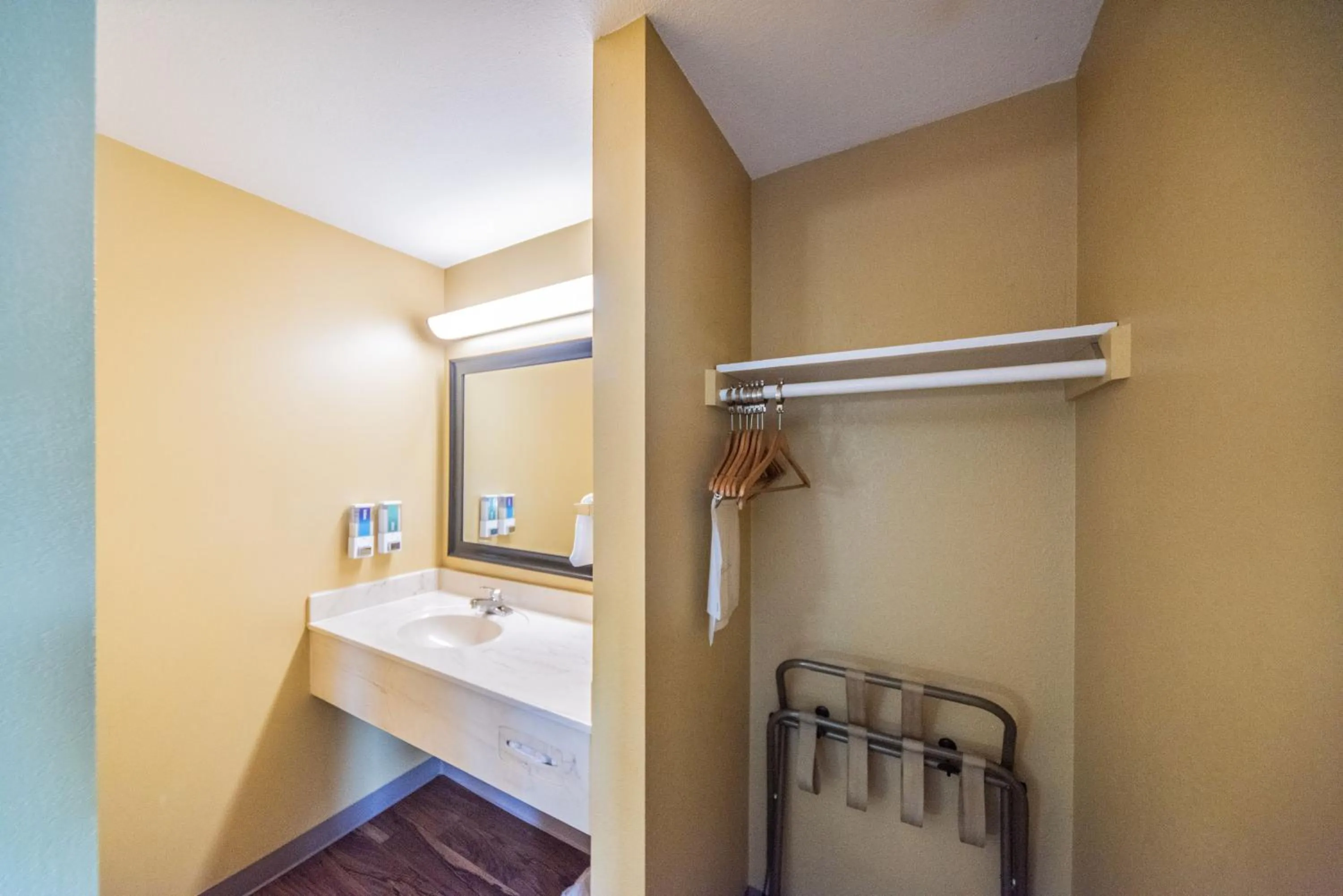 Relax Inn and Suites Kuttawa