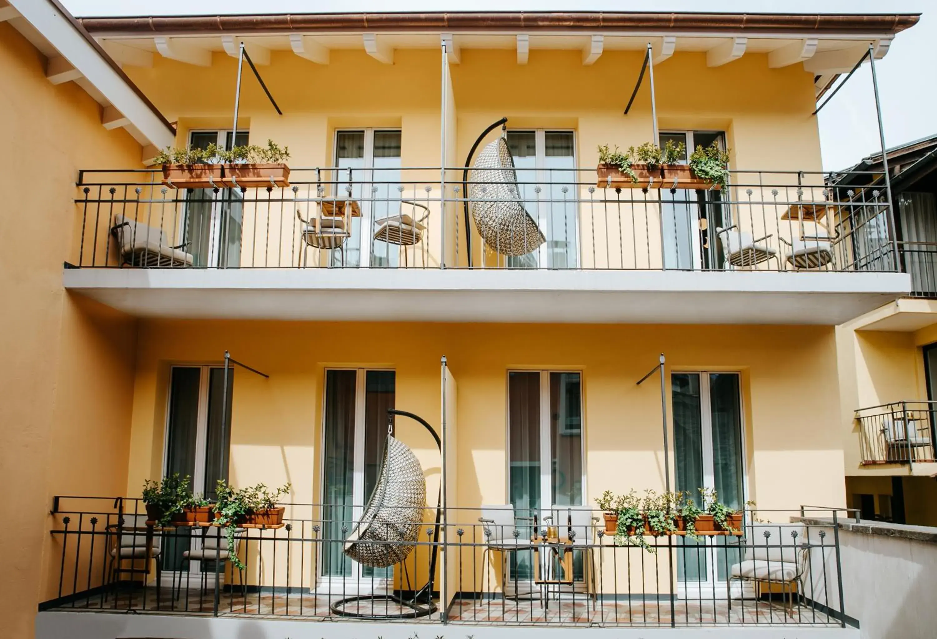 Garden King Double Room with Balcony in Vista Lakefront Boutique Hotel Garden King Double Room with Balcony in Vista Lakefront Boutique Hotel