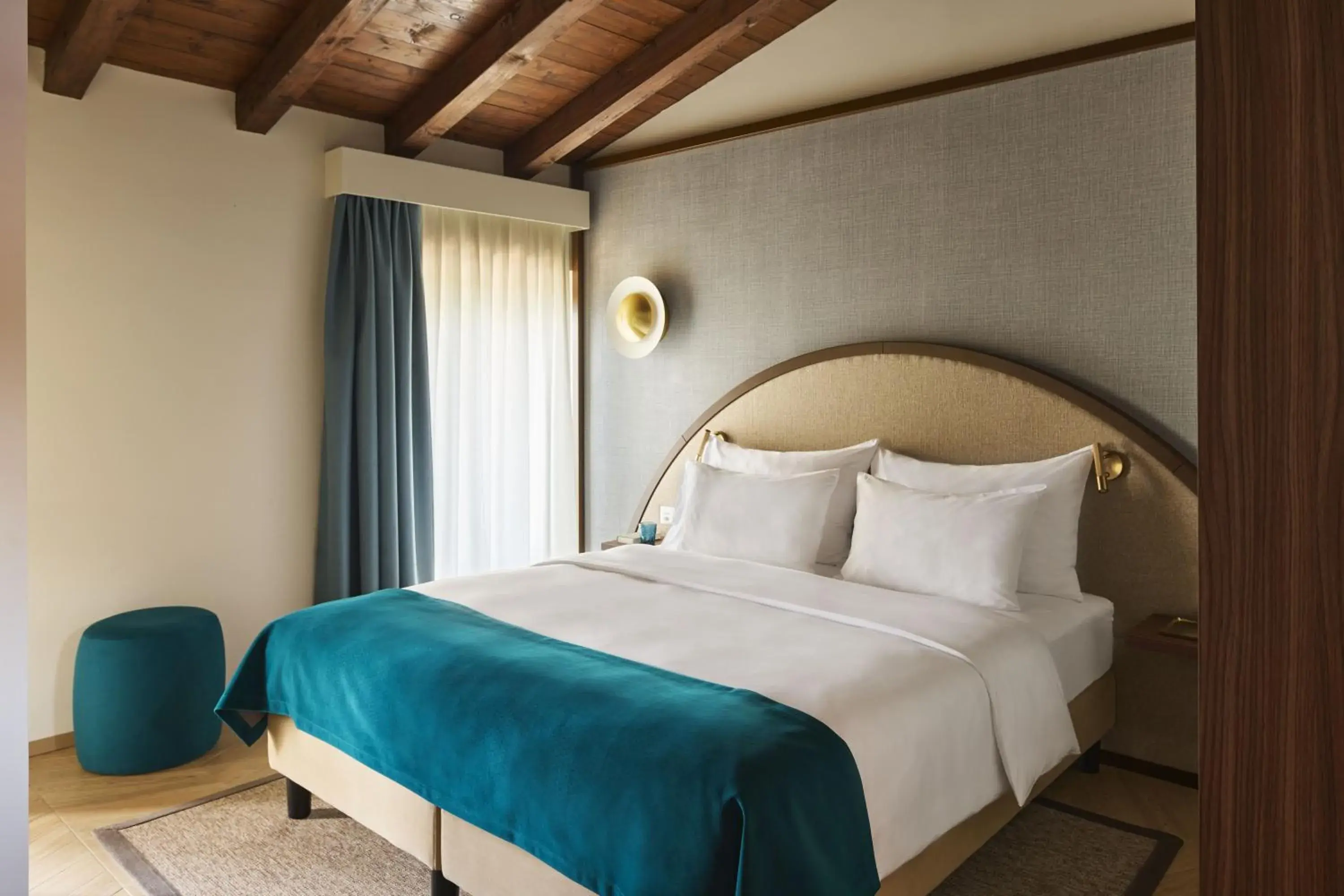 Superior Double Room with Balcony and Lake View in Vista Lakefront Boutique Hotel Superior Double Room with Balcony and Lake View in Vista Lakefront Boutique Hotel