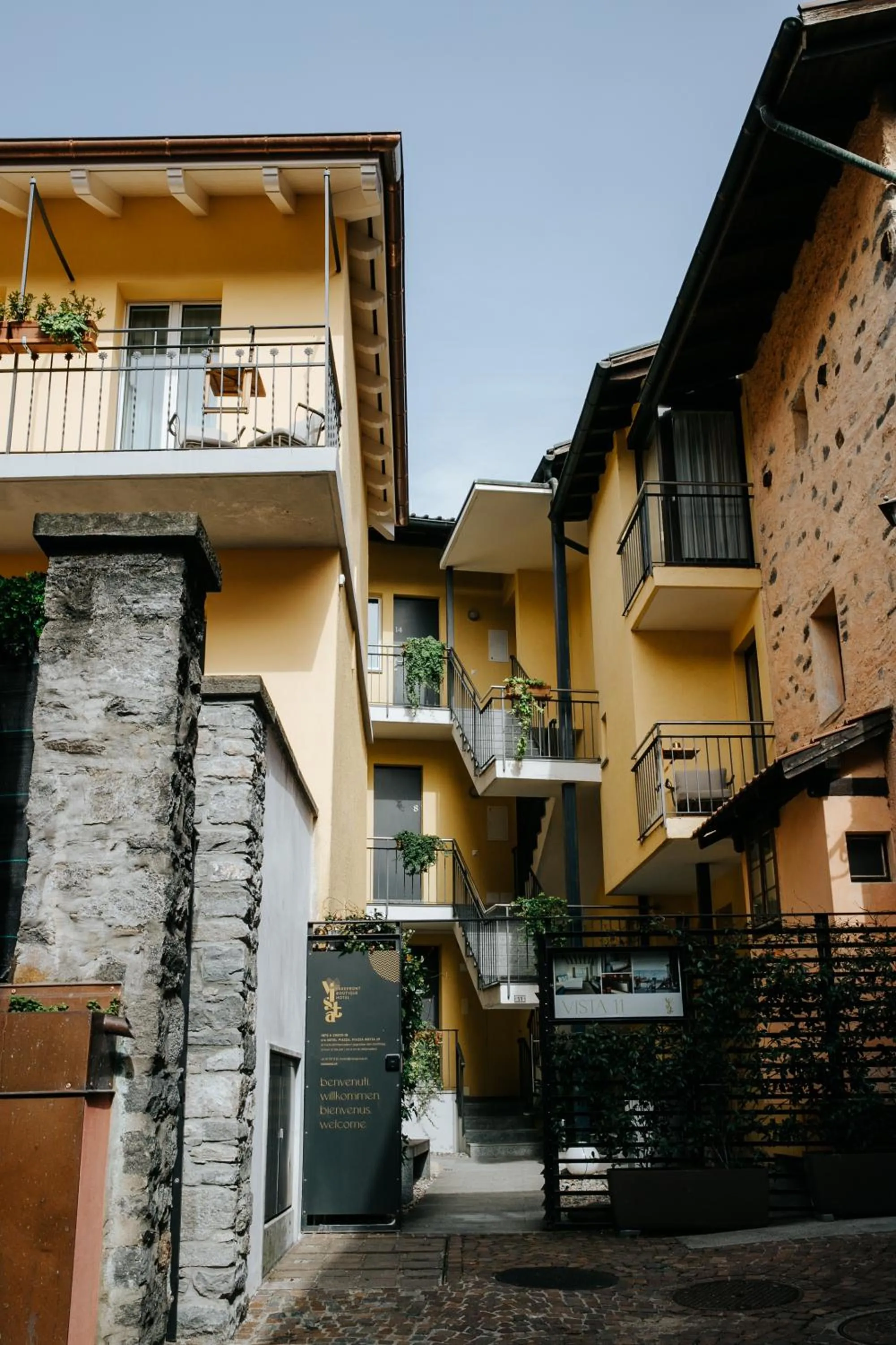 Street view in Vista Lakefront Boutique Hotel