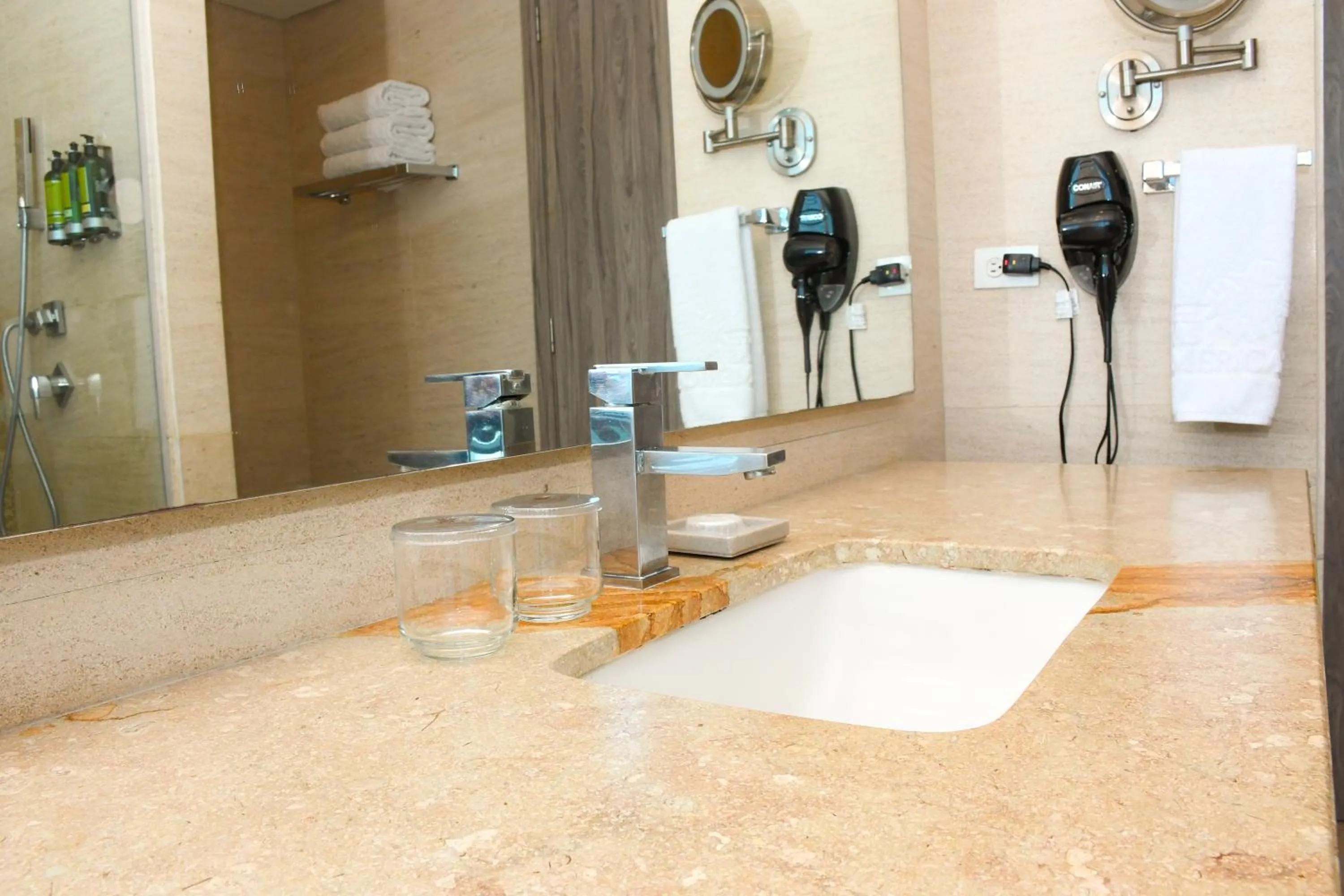 Bathroom in Las Americas Torre Del Mar