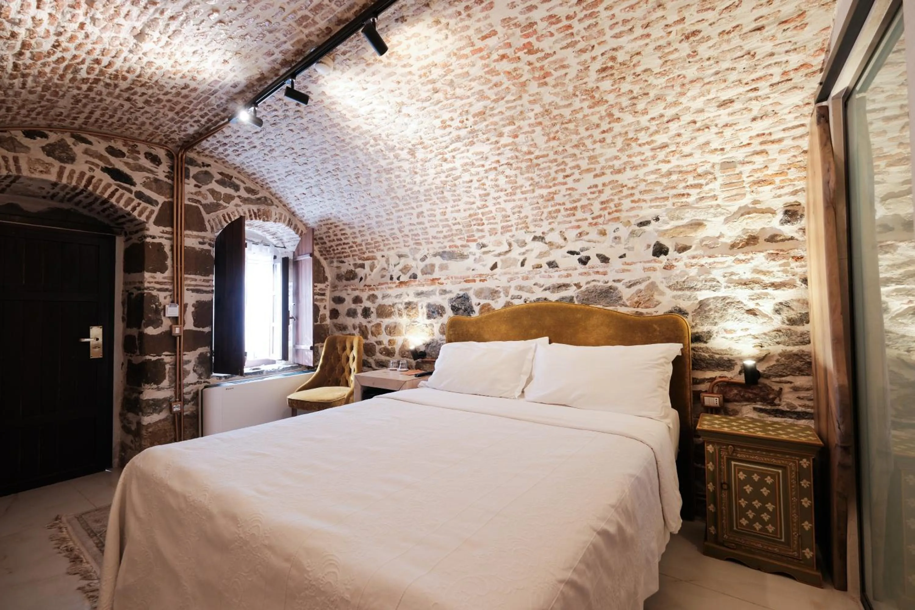 Bed in HANI I PAZARIT Boutique Hotel