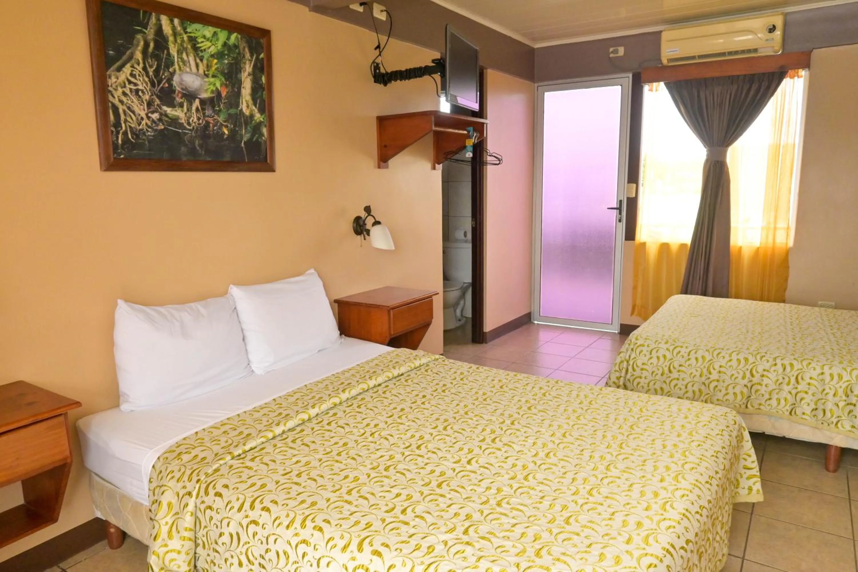 Photo of the whole room, Bed in Hotel Las Colinas