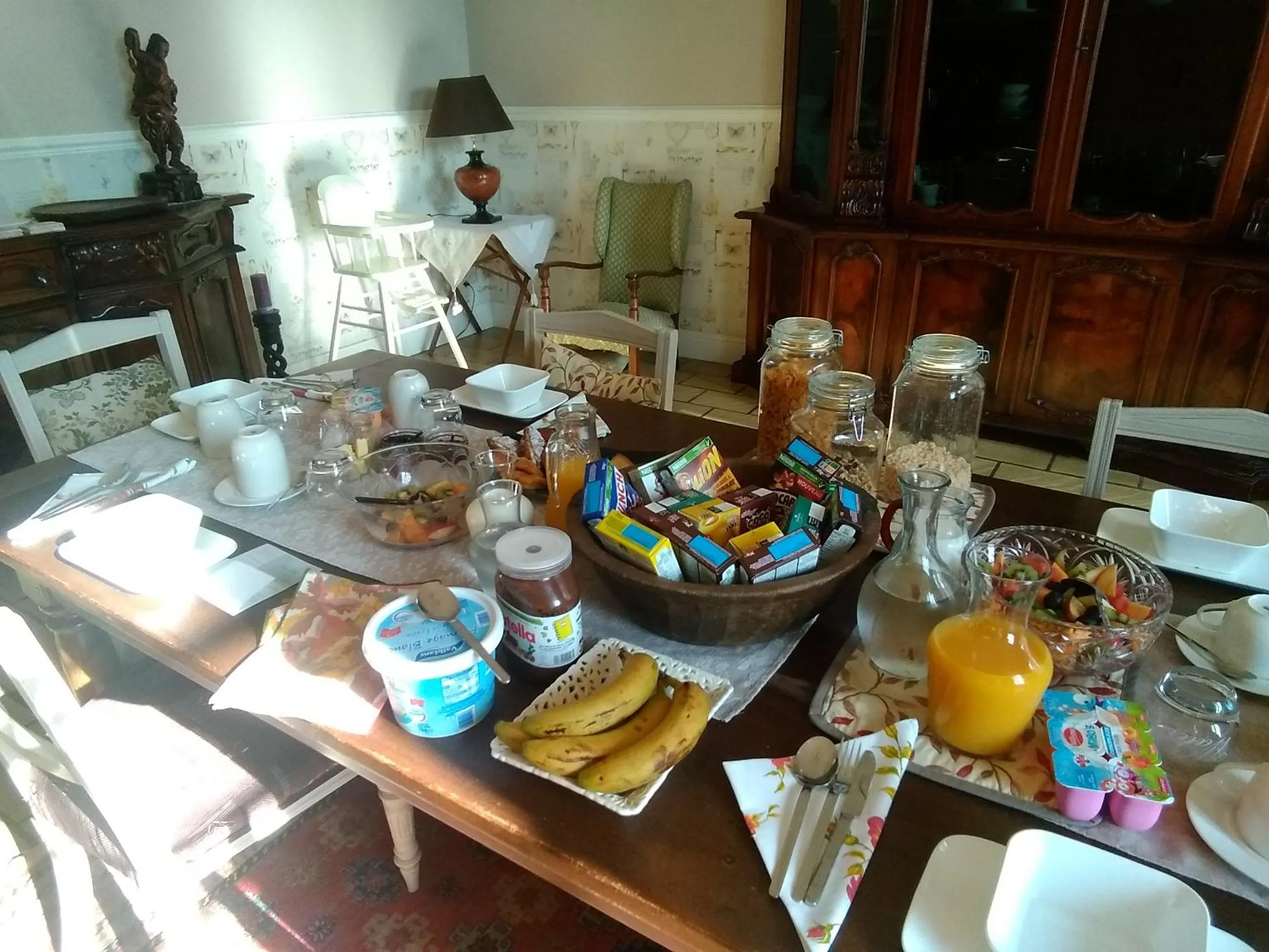 Continental breakfast in L'ancienne École