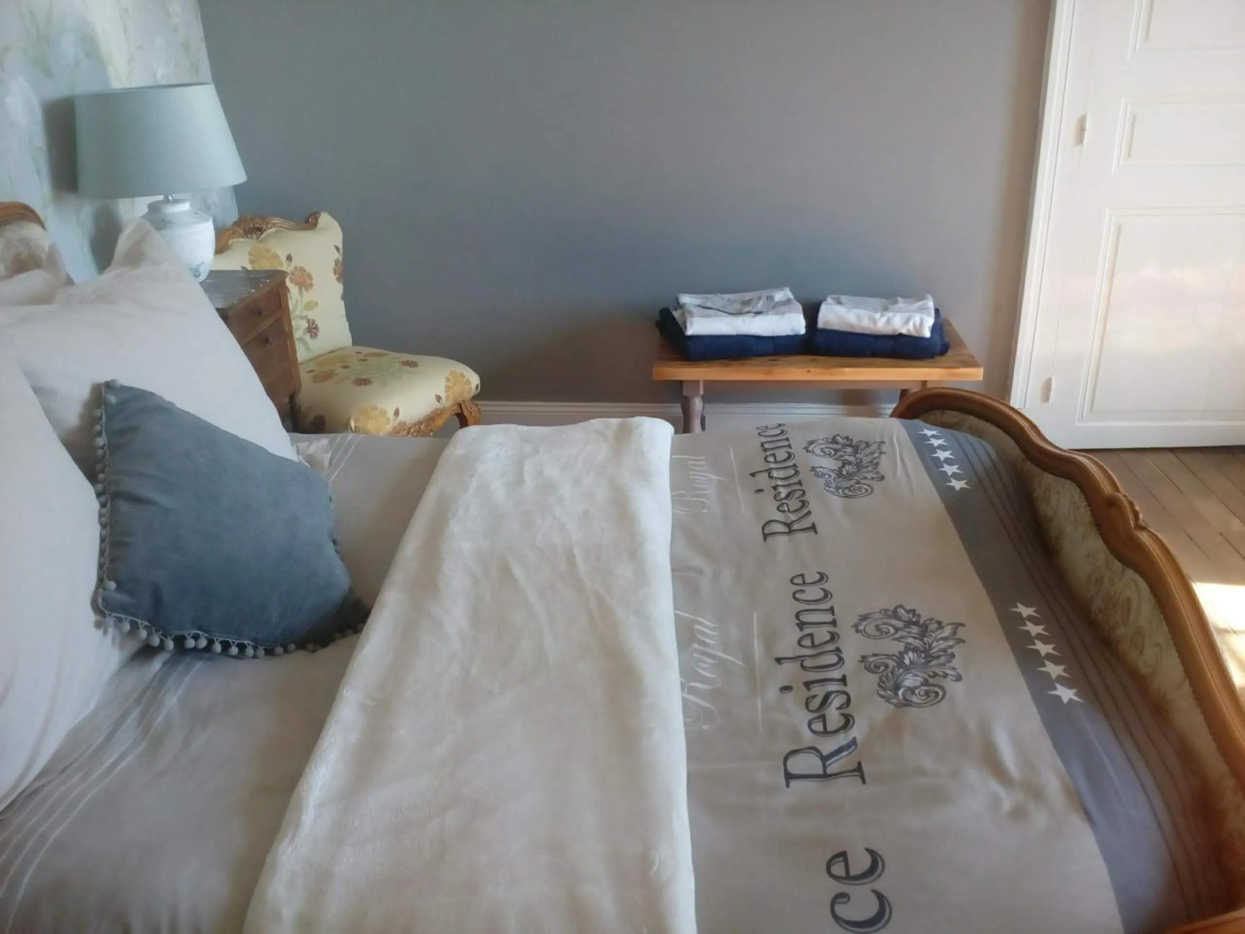 Bedroom in L'ancienne École