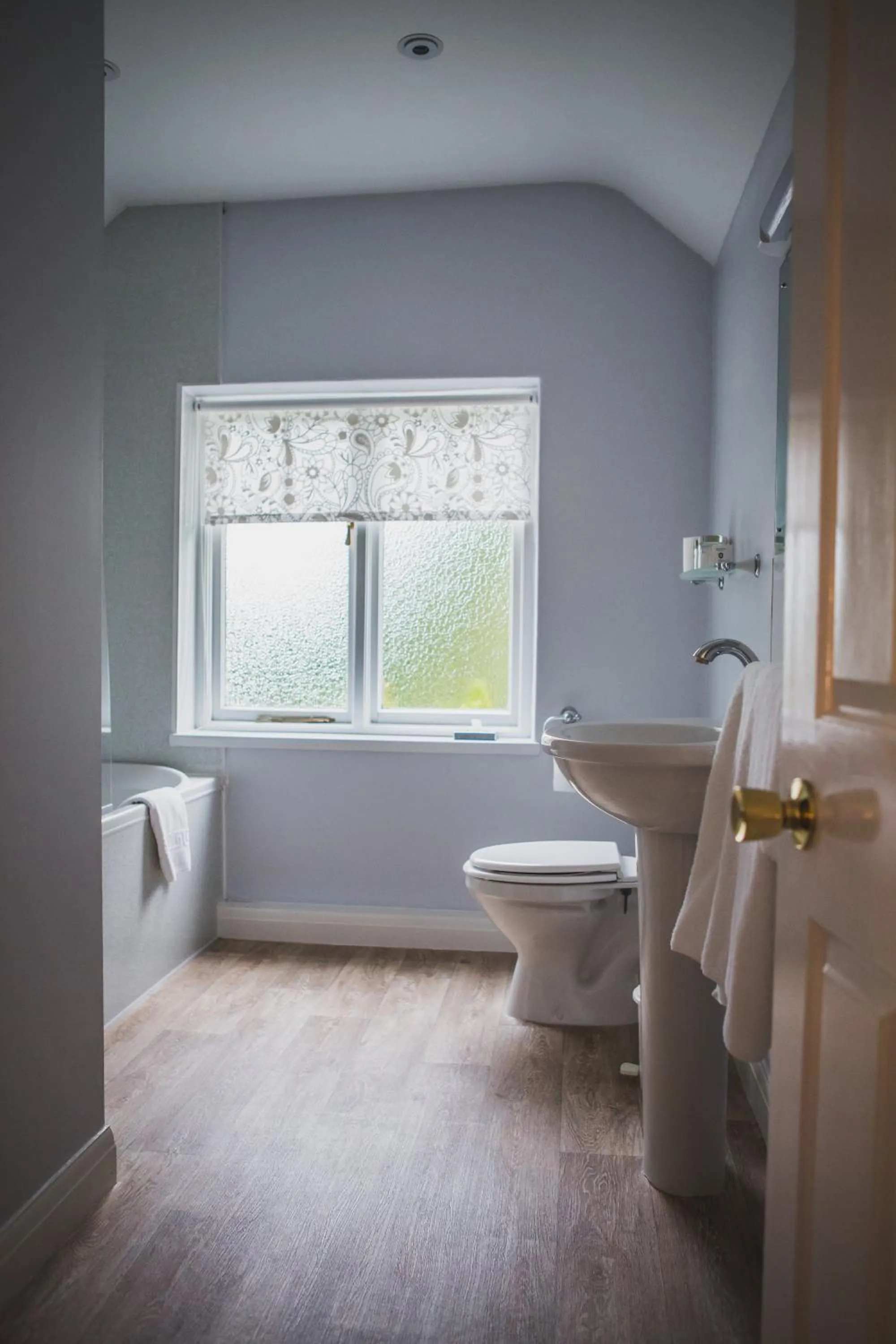 Bathroom in Burton Lodge Guest House & Spa