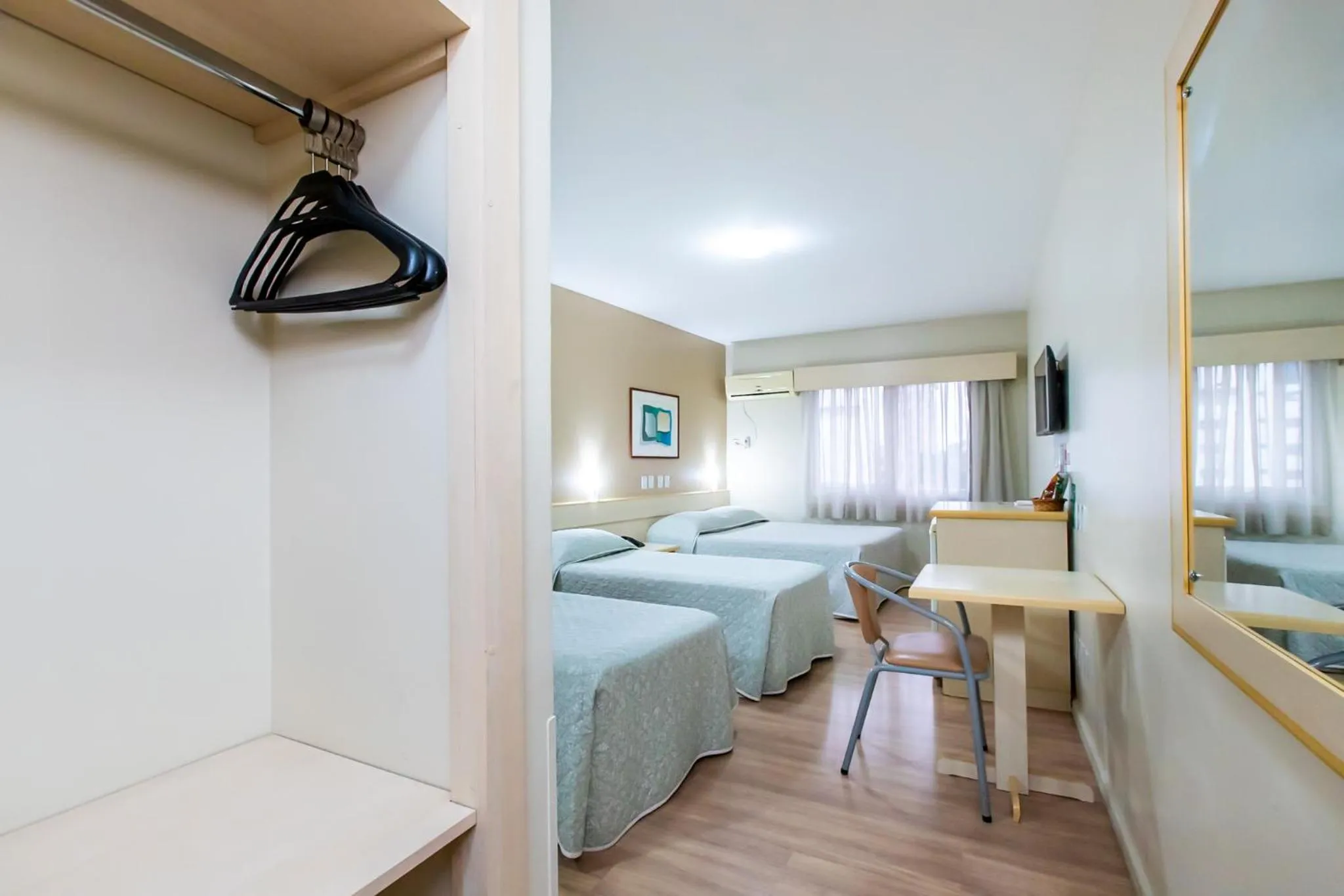 Bedroom, Bed in Hotel Suárez São Leopoldo