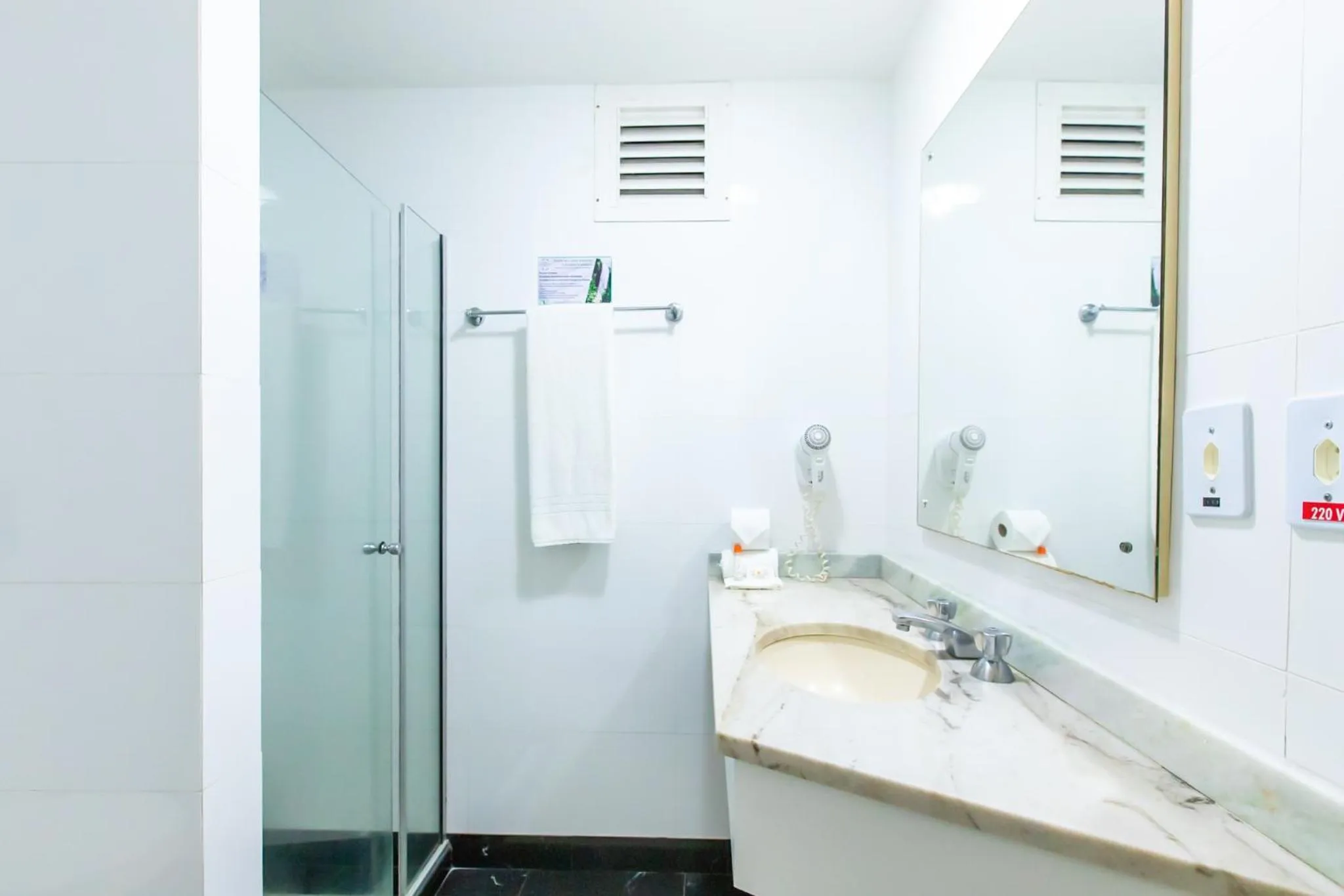 Bathroom in Hotel Suárez São Leopoldo