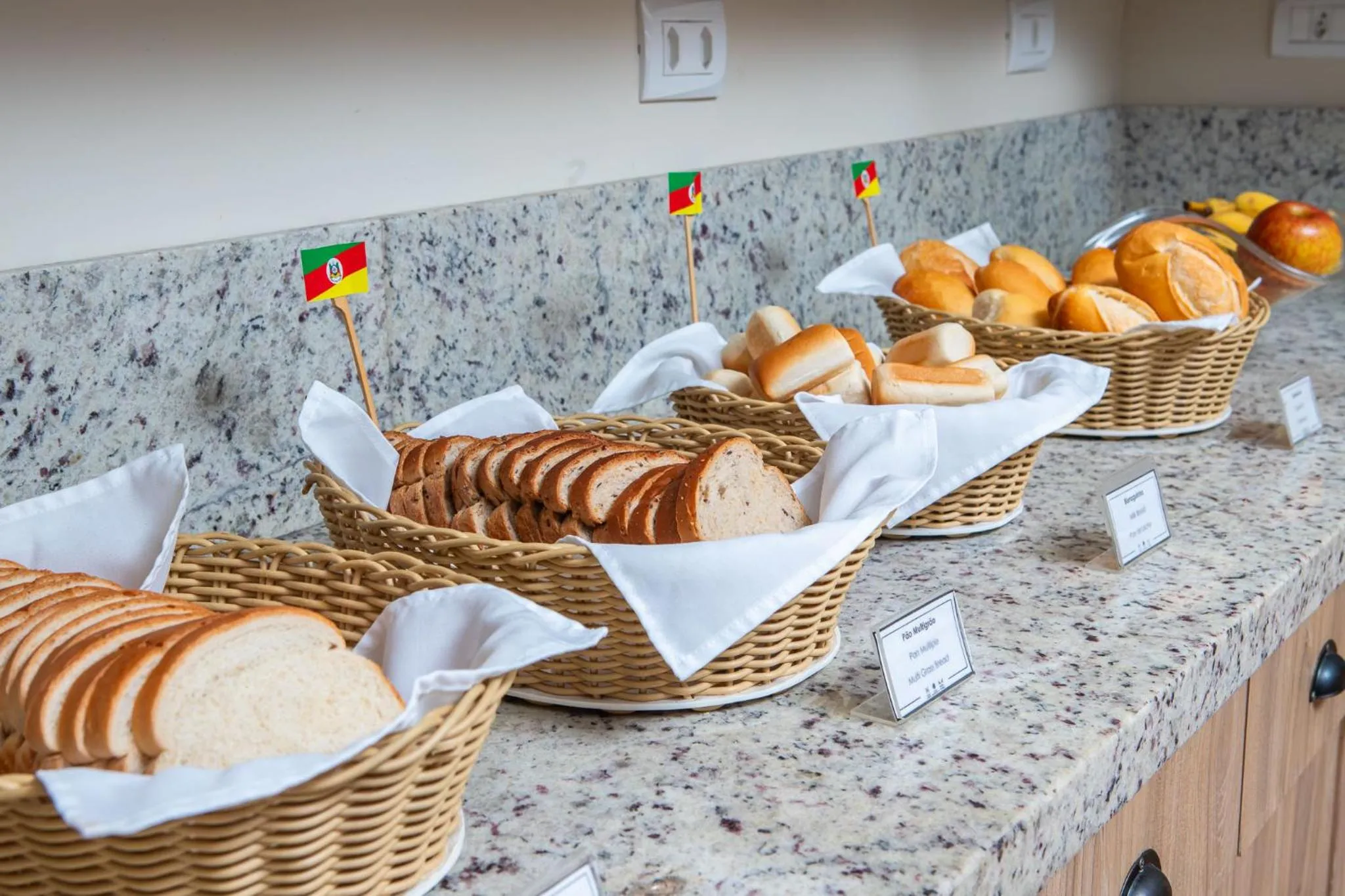 Breakfast in Hotel Suárez Campo Bom