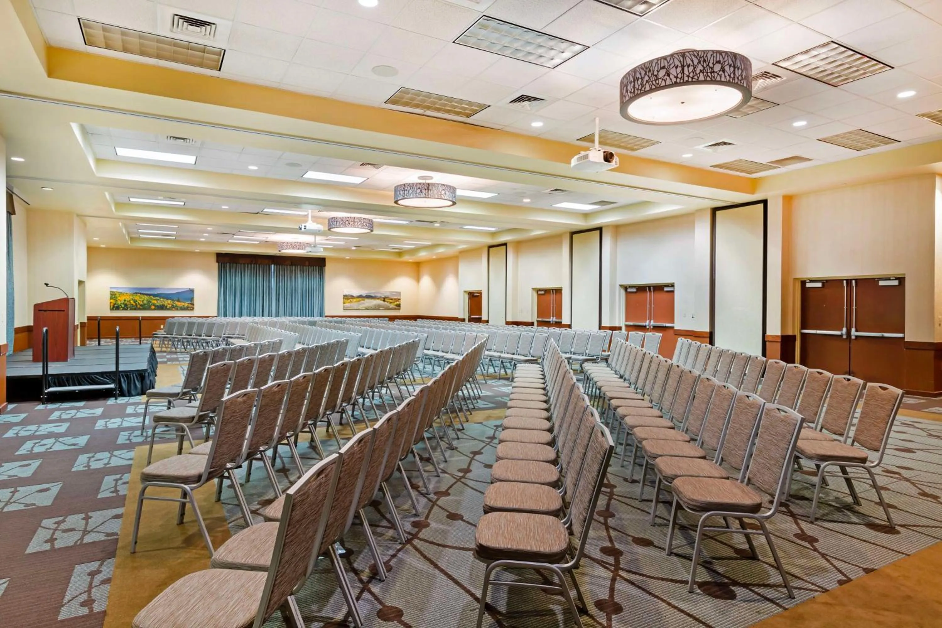 Meeting/conference room in Best Western Plus GranTree Inn