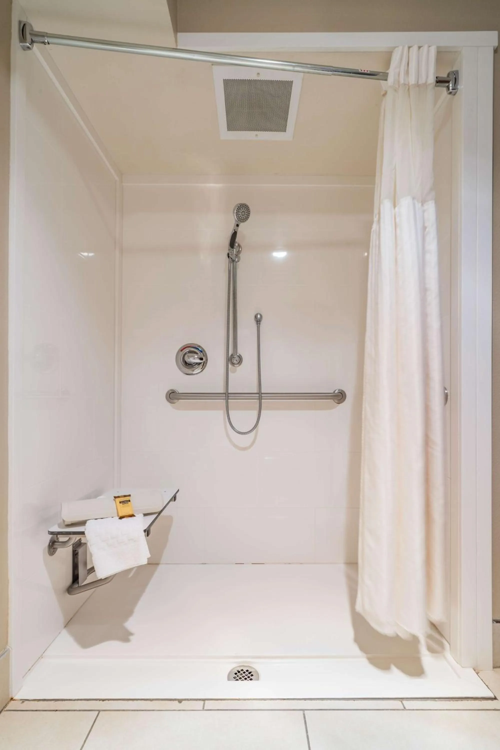 Bathroom in Best Western Plus GranTree Inn