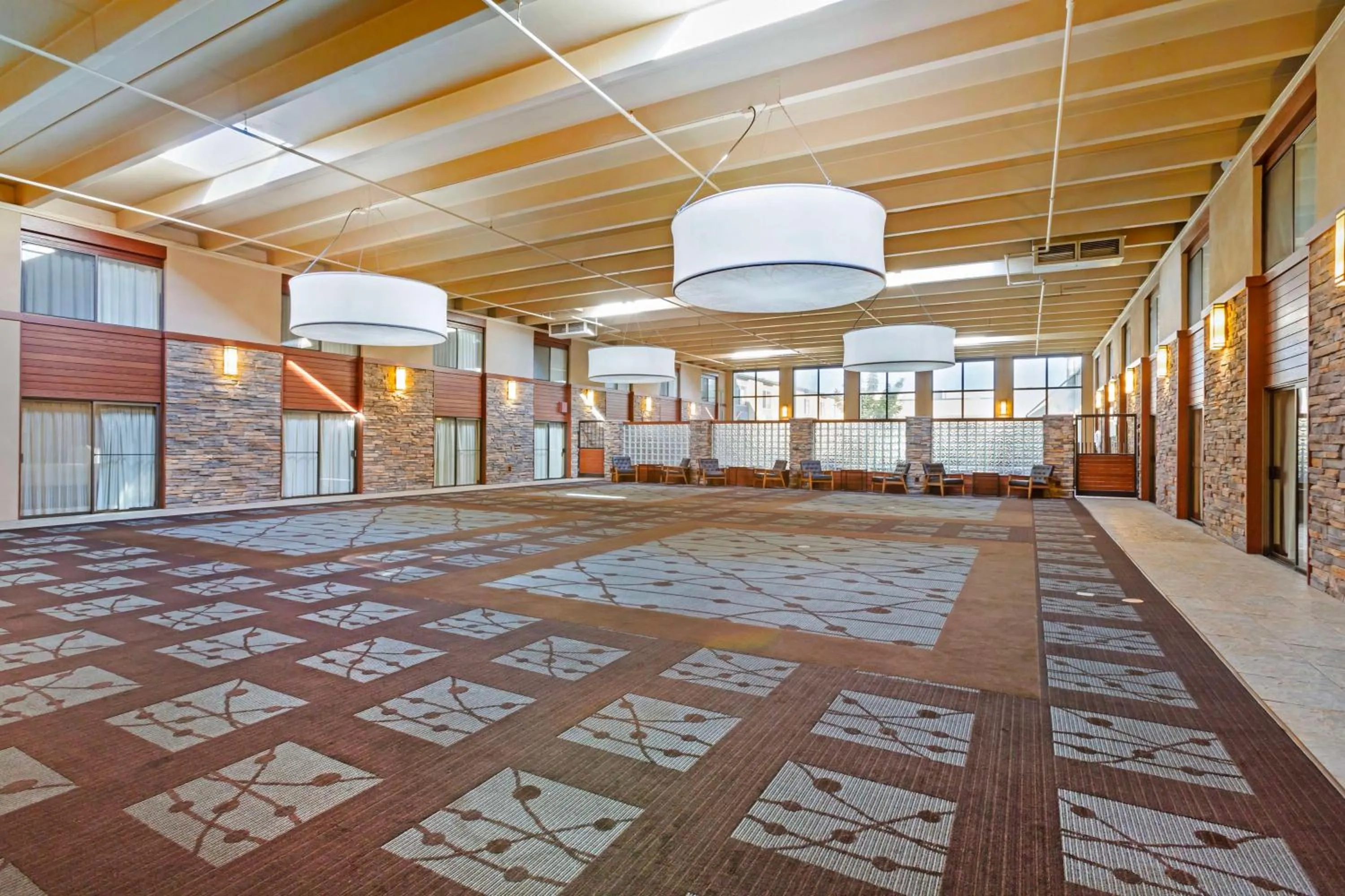 Property building in Best Western Plus GranTree Inn