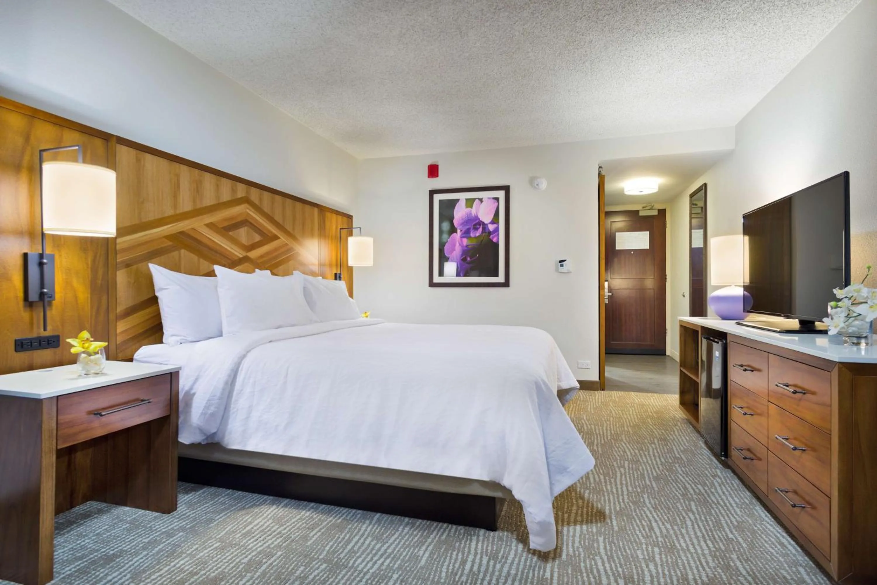Photo of the whole room, Bed in Hilton Garden Inn Kauai Wailua Bay, HI