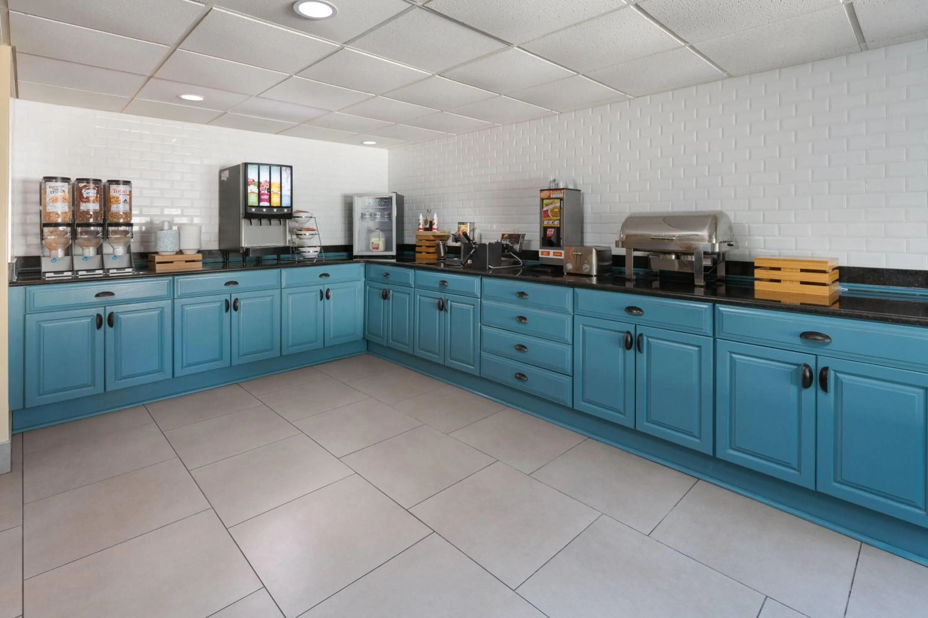 Breakfast in Wingate by Wyndham Lincoln Airport East I-80