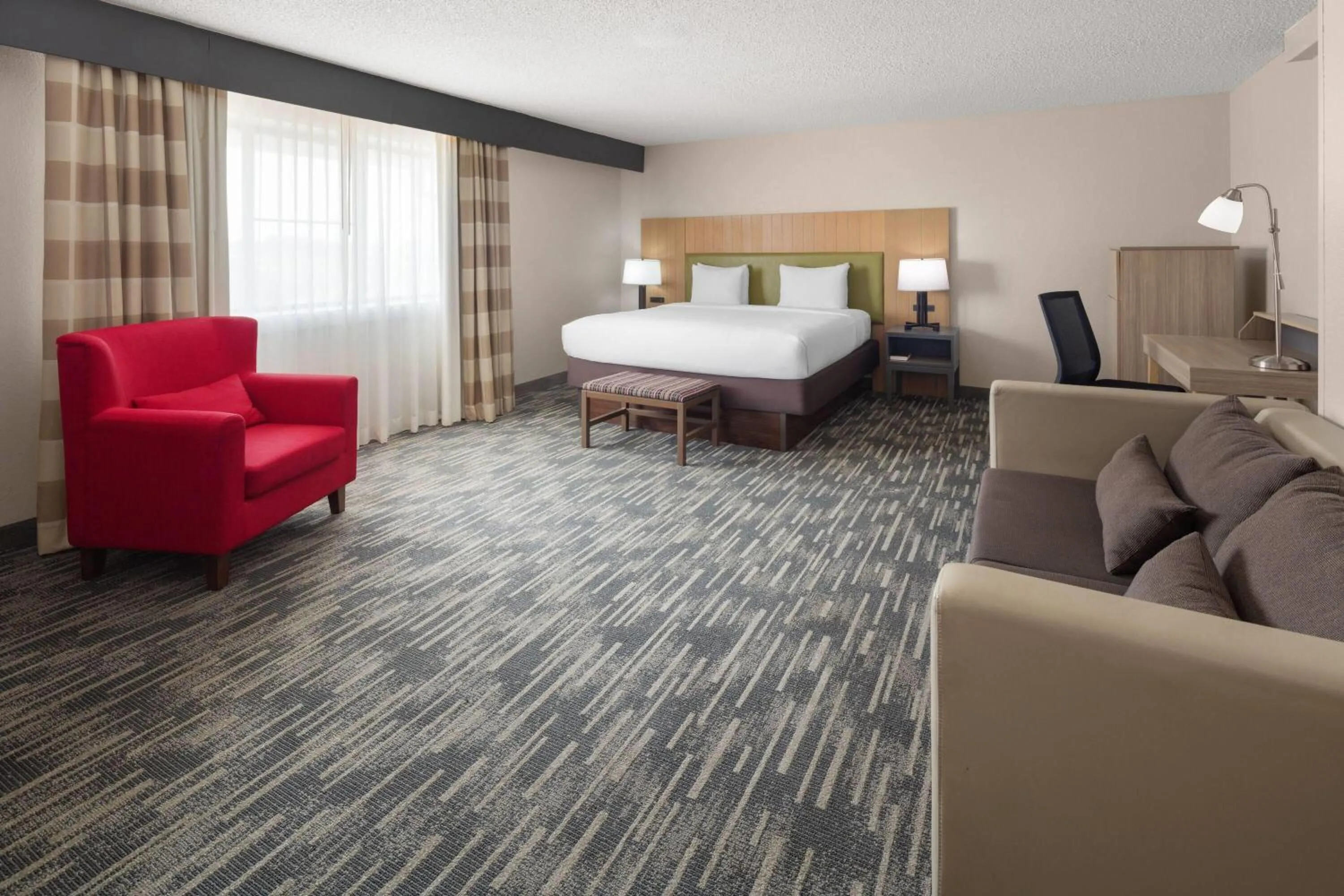 Photo of the whole room, Bed in Wingate by Wyndham Lincoln Airport East I-80
