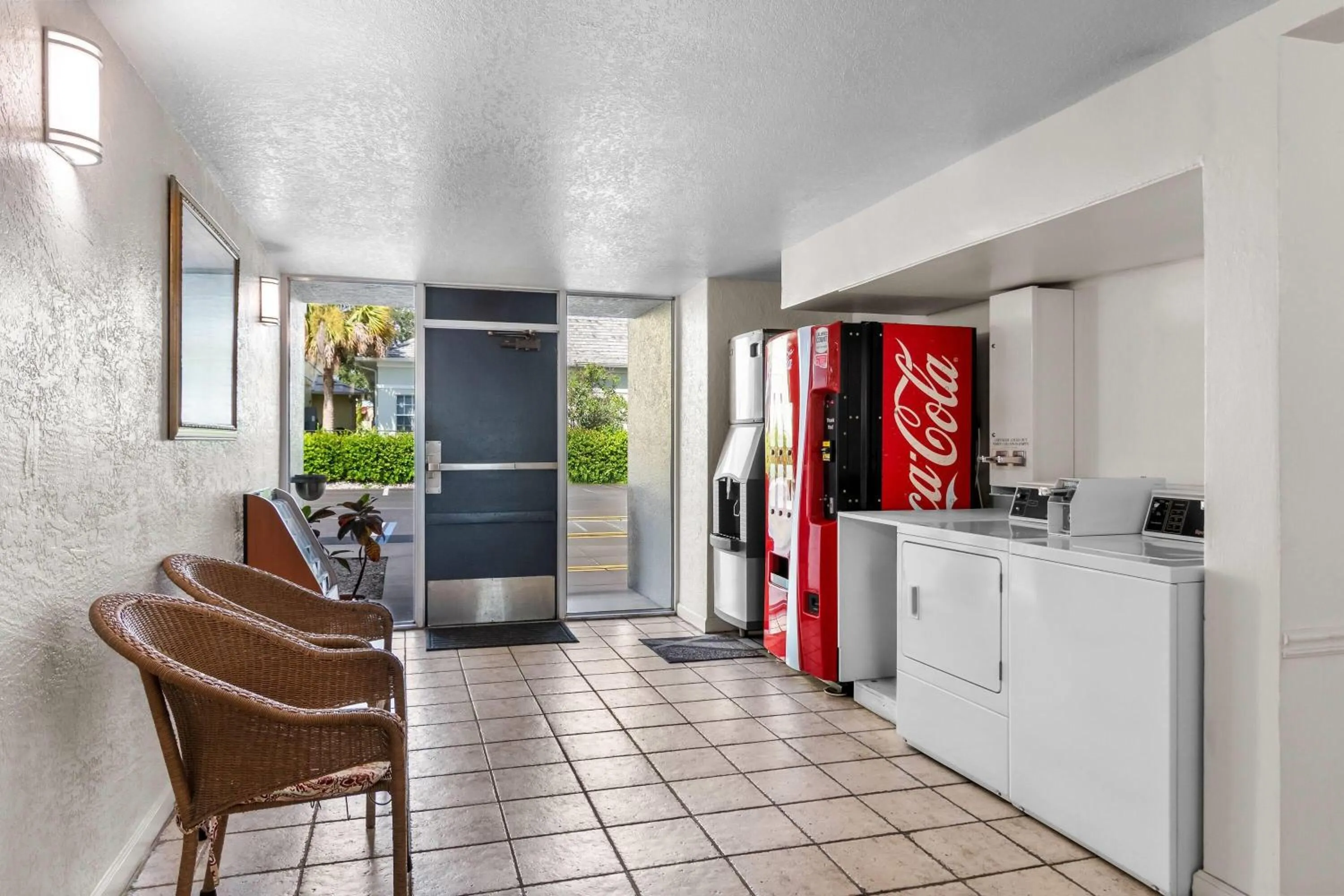 Other in Howard Johnson by Wyndham Vero Beach / Downtown