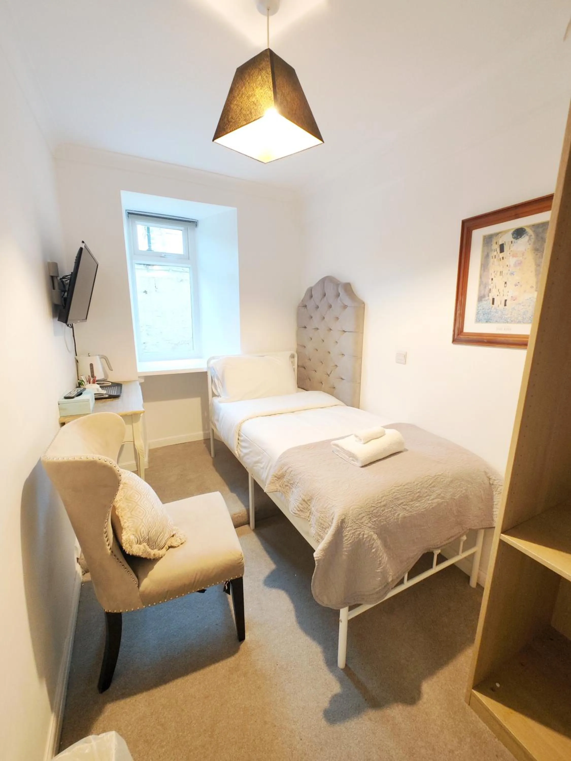 Bed in Allison House 17