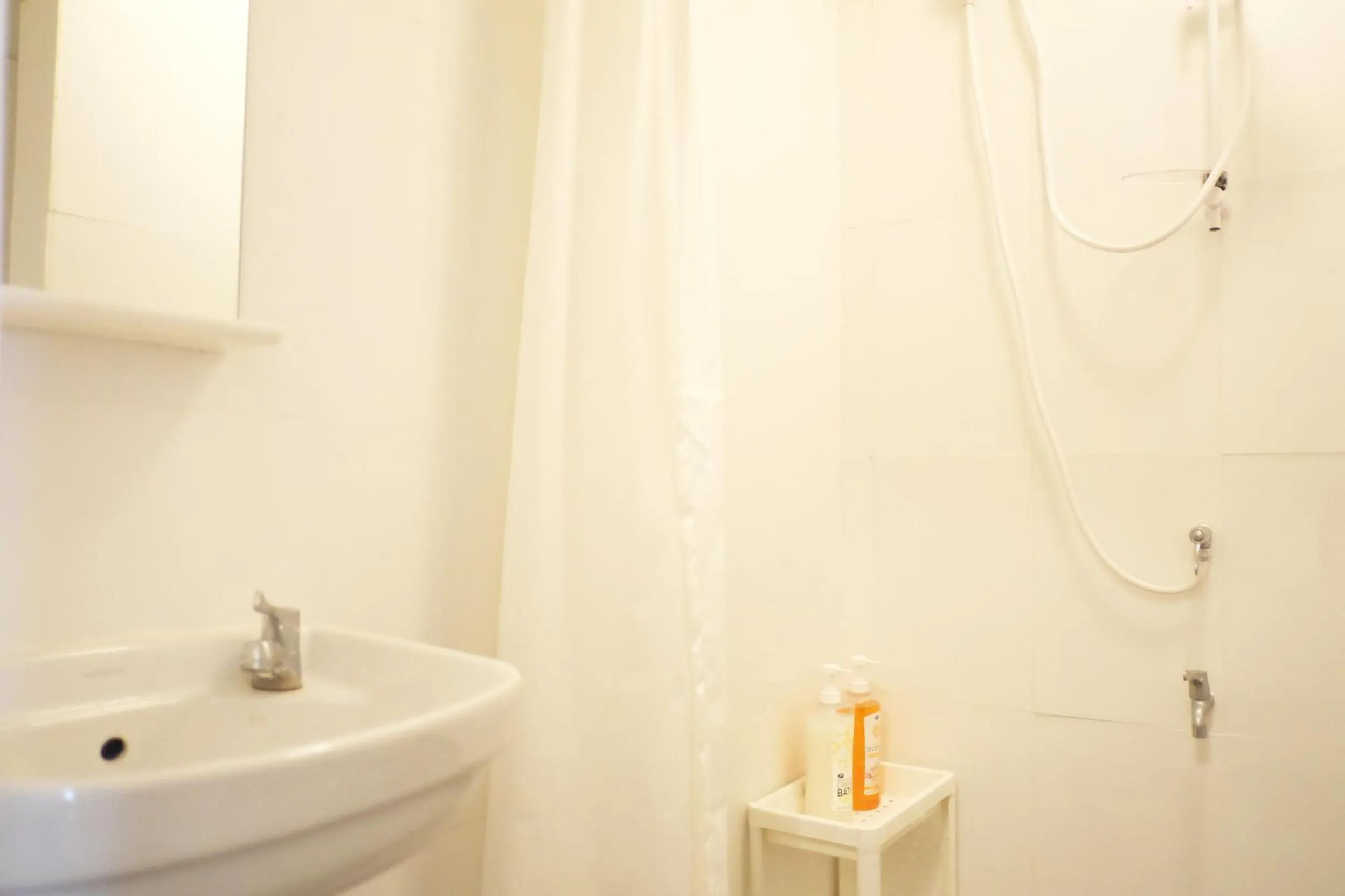 Shower in 12/14 HOME Studio