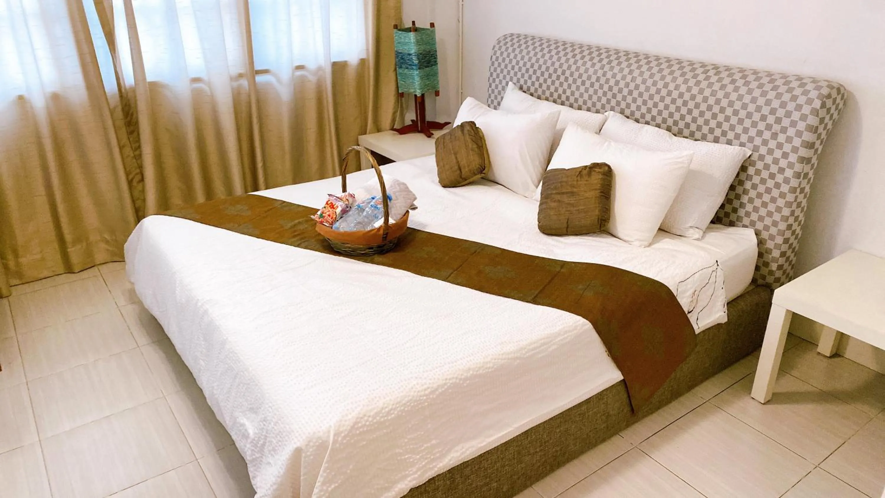 Bed in 12/14 HOME Studio