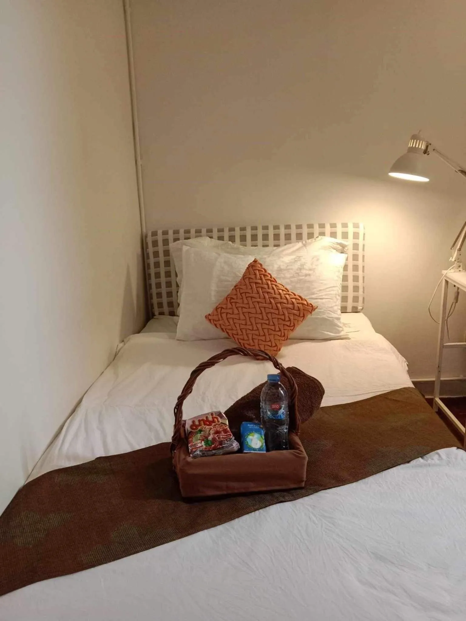 Bed in 12/14 HOME Studio