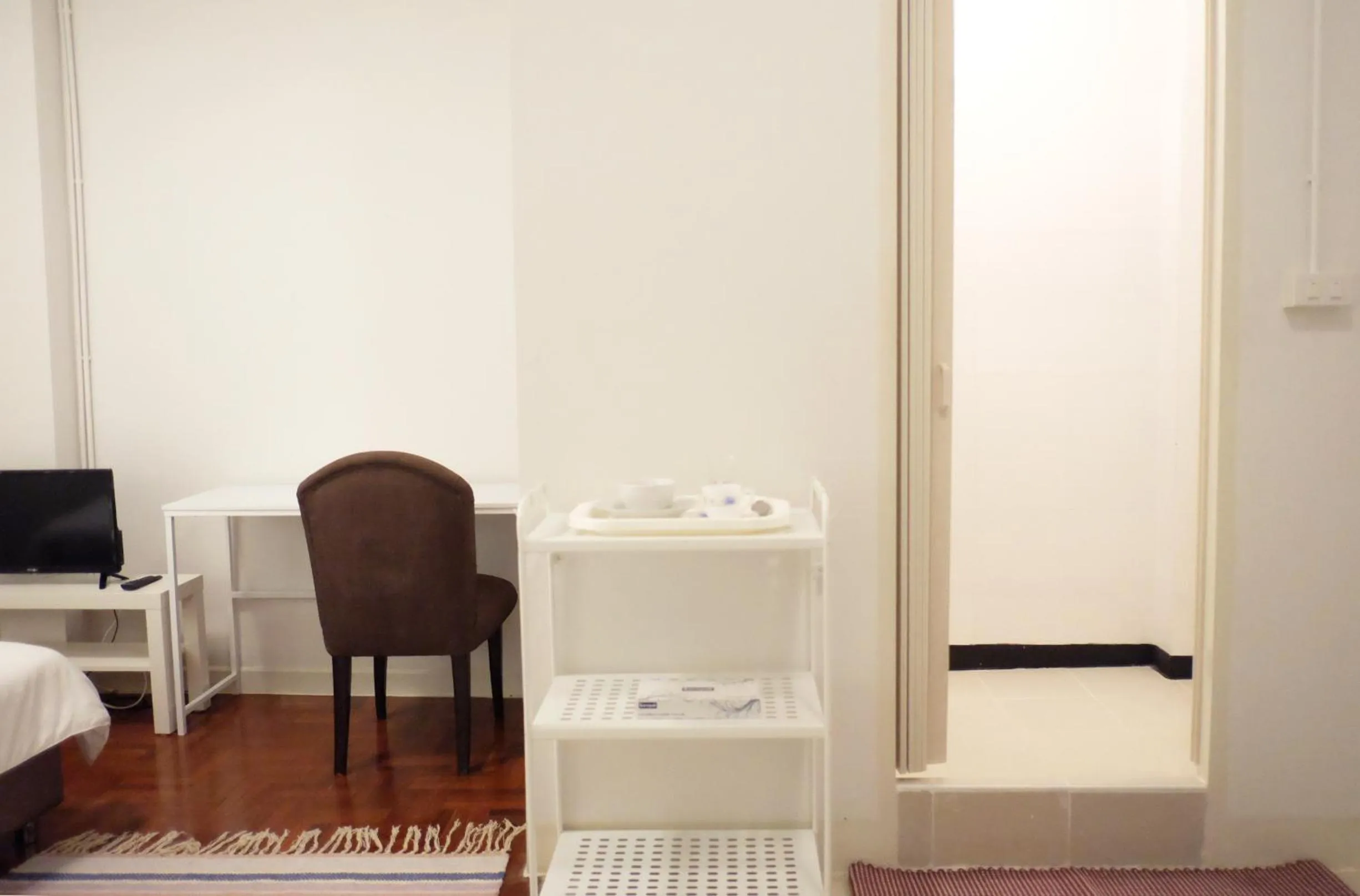 Bed in 12/14 HOME Studio