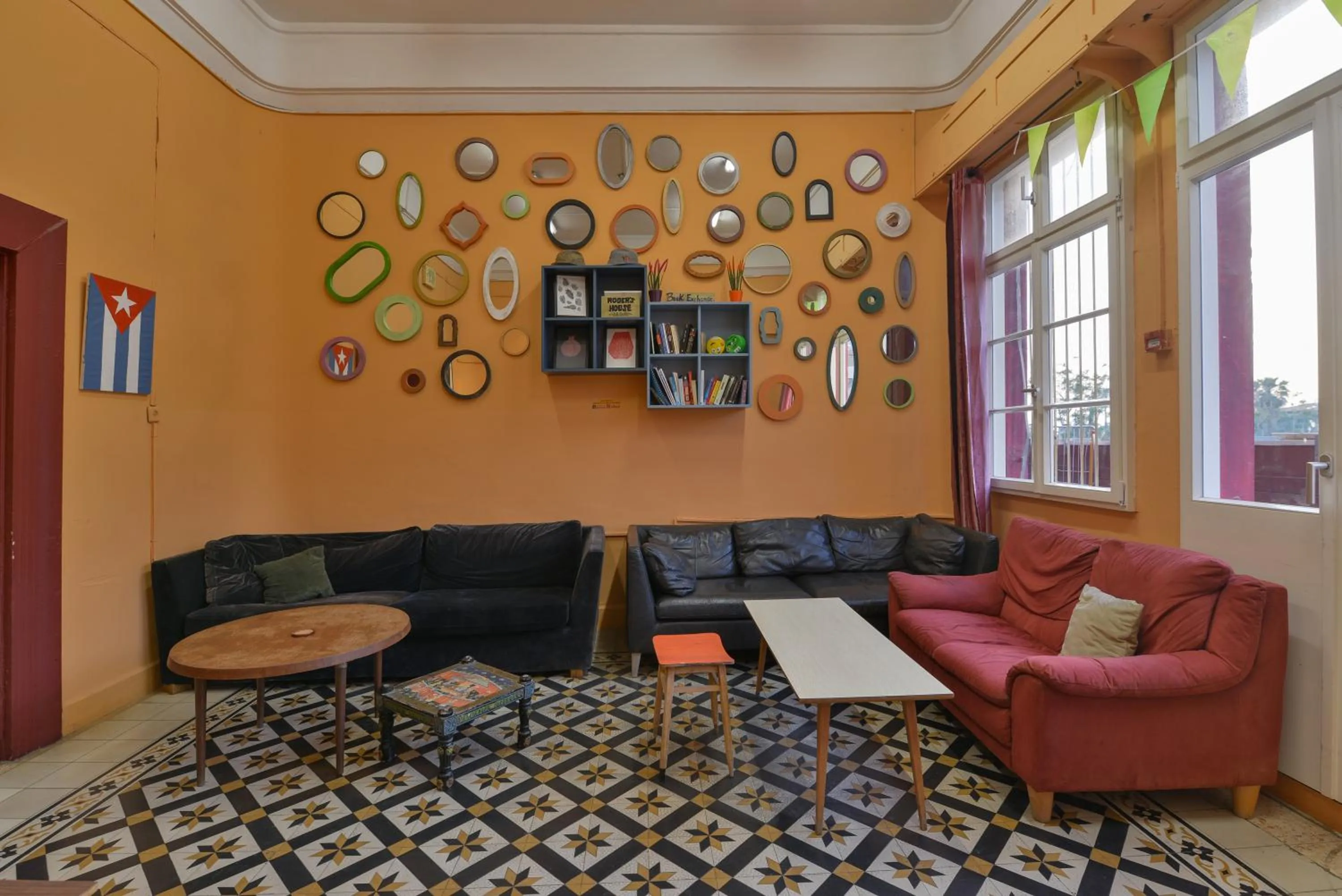 Roger's Hostel Tel Aviv (age 18-45)