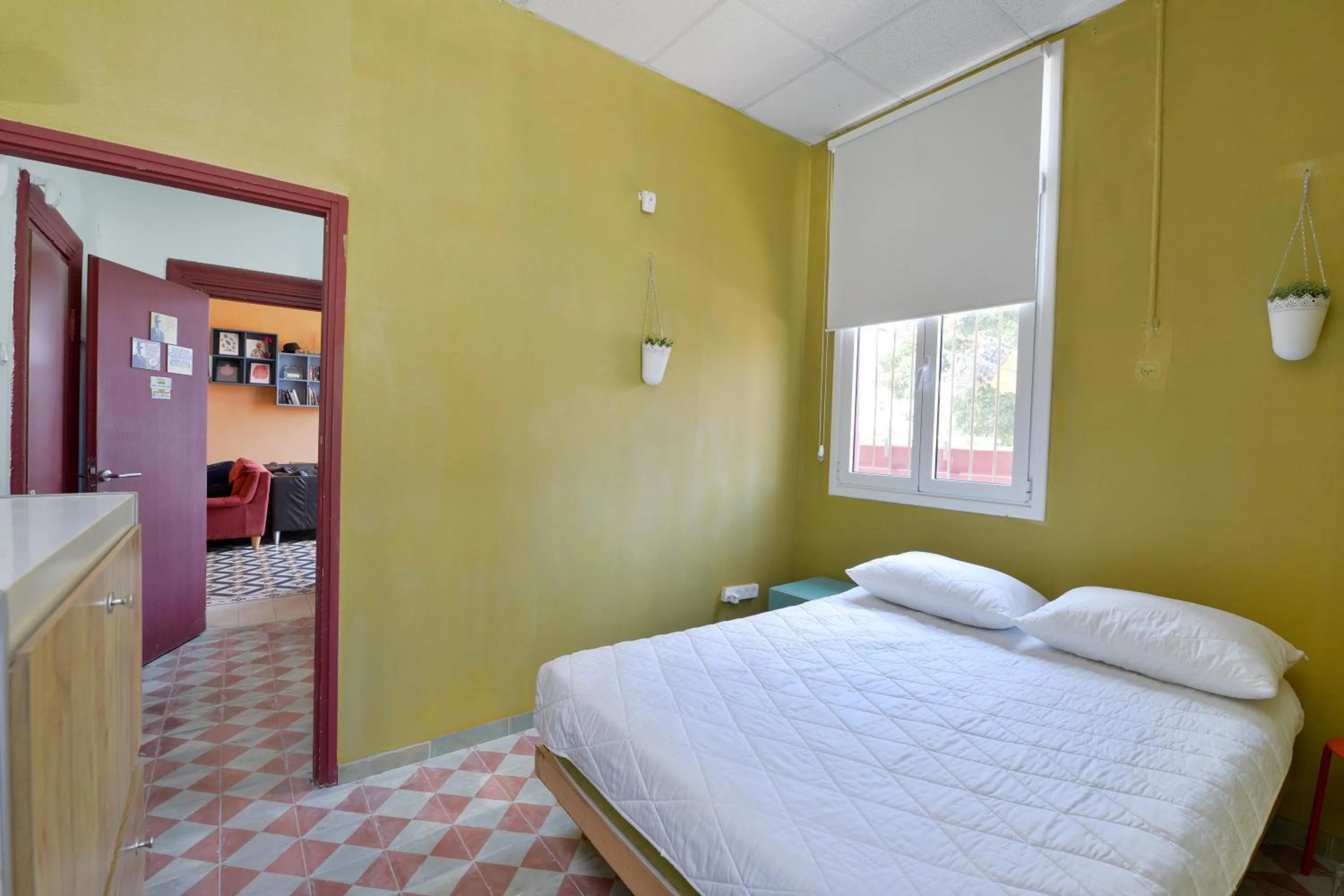 Bed in Roger's Hostel Tel Aviv (age 18-45)