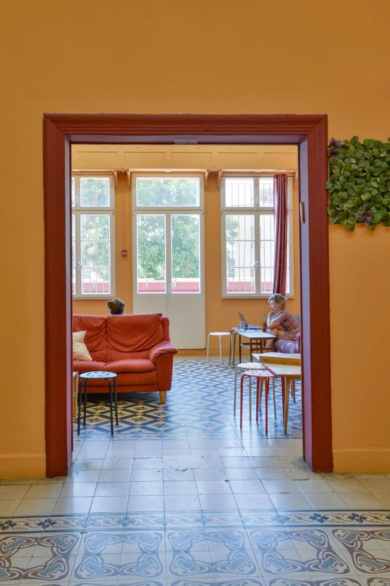 Roger's Hostel Tel Aviv (age 18-45)