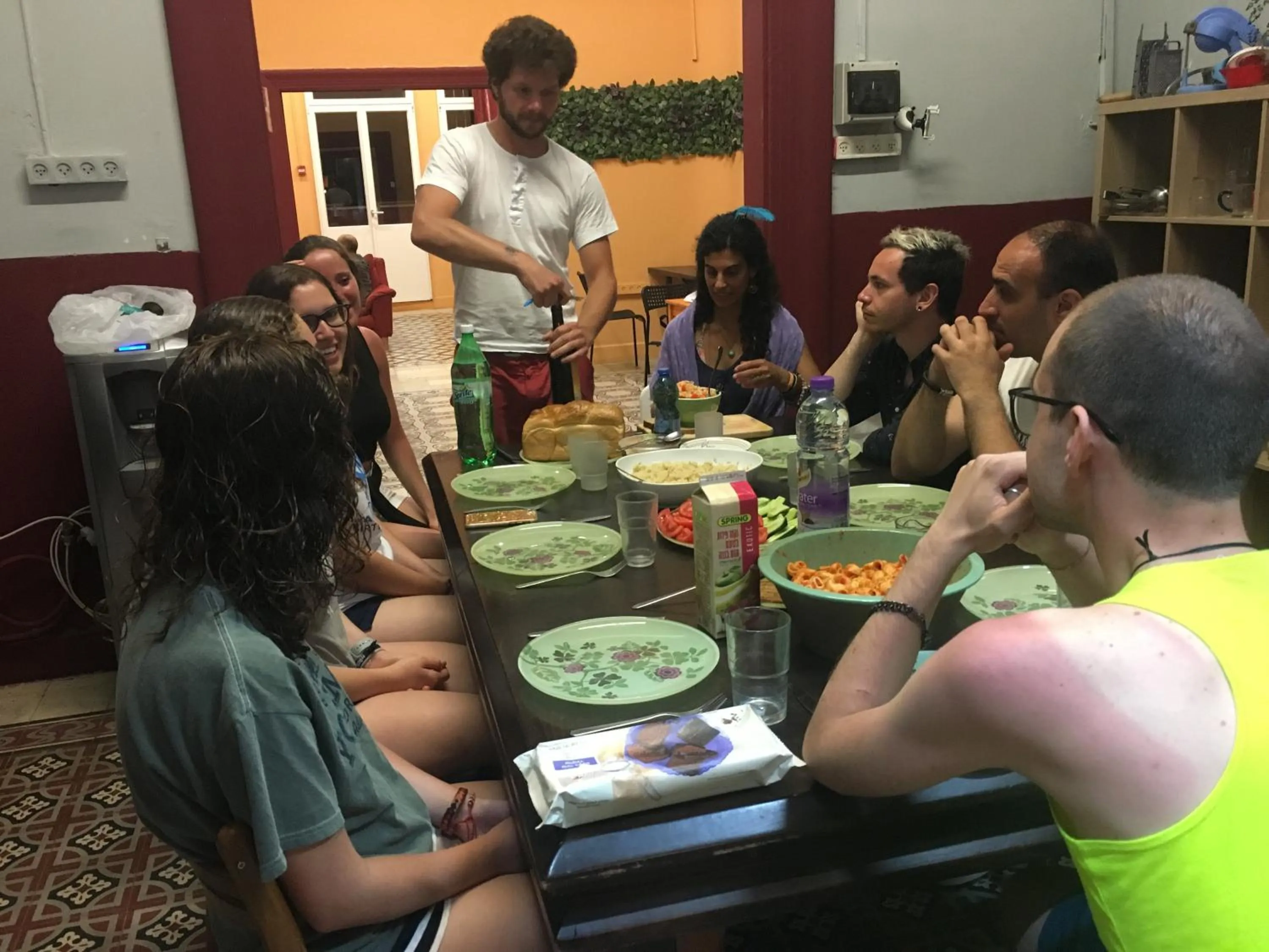 Roger's Hostel Tel Aviv (age 18-45)