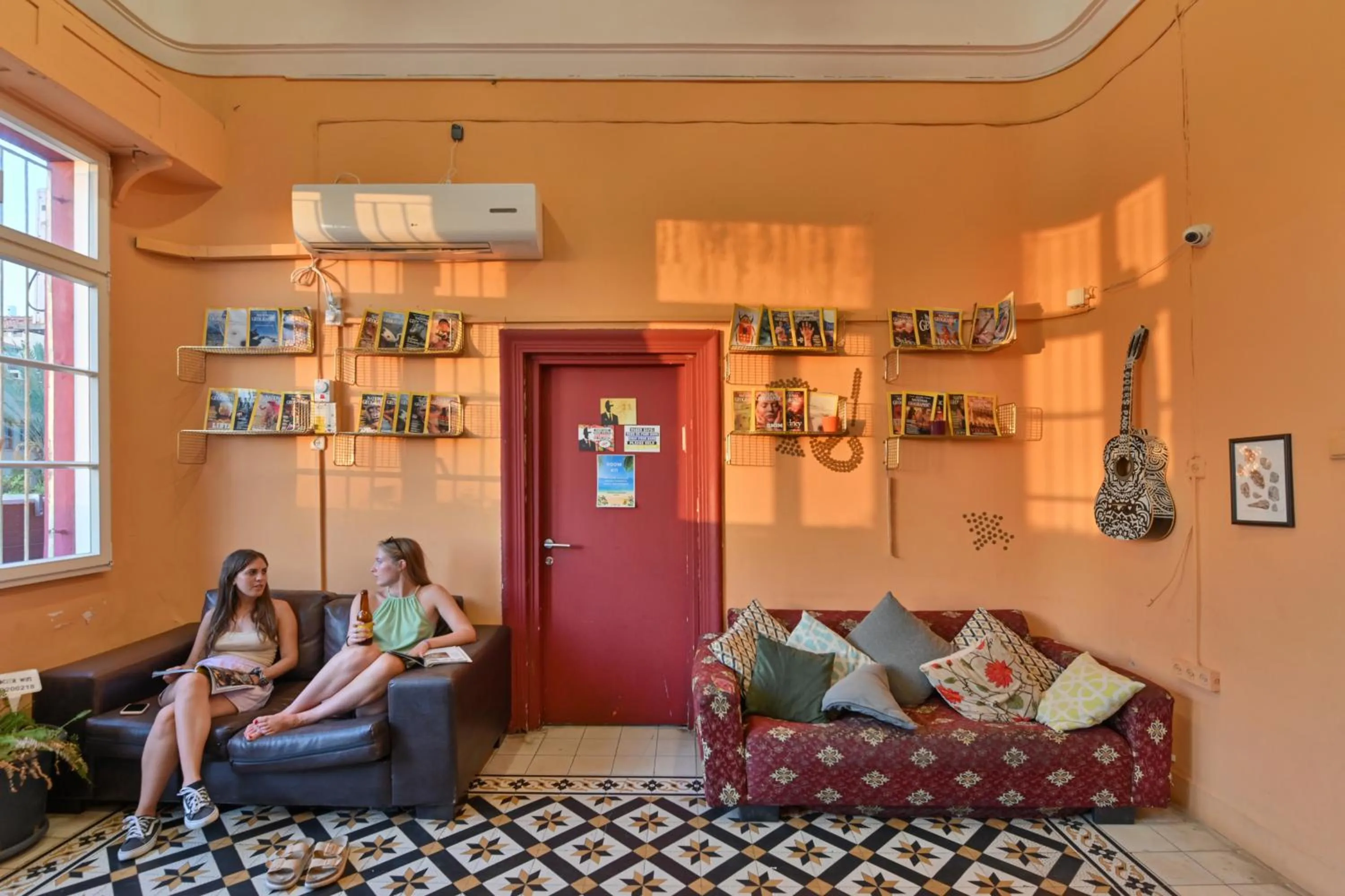 Roger's Hostel Tel Aviv (age 18-45)