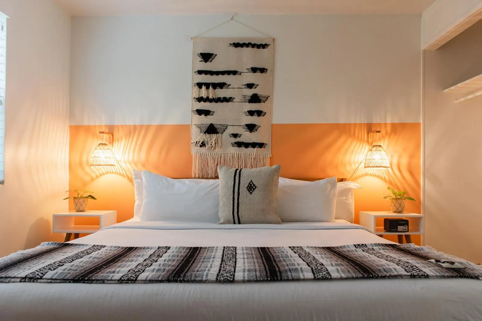 Bed in Seaspray Surf Lodge