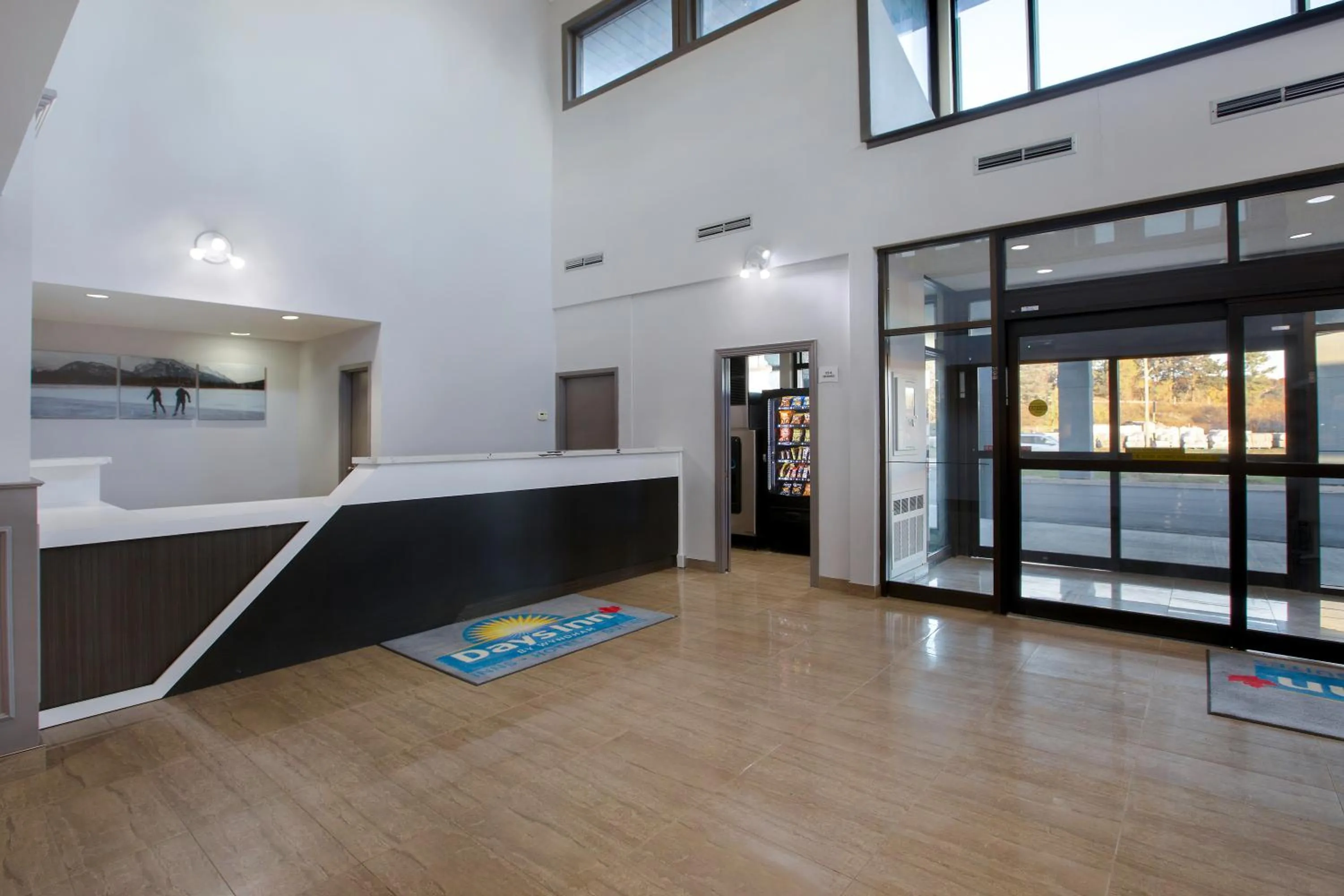 Lobby or reception, Bed in Days Inn by Wyndham Barrie