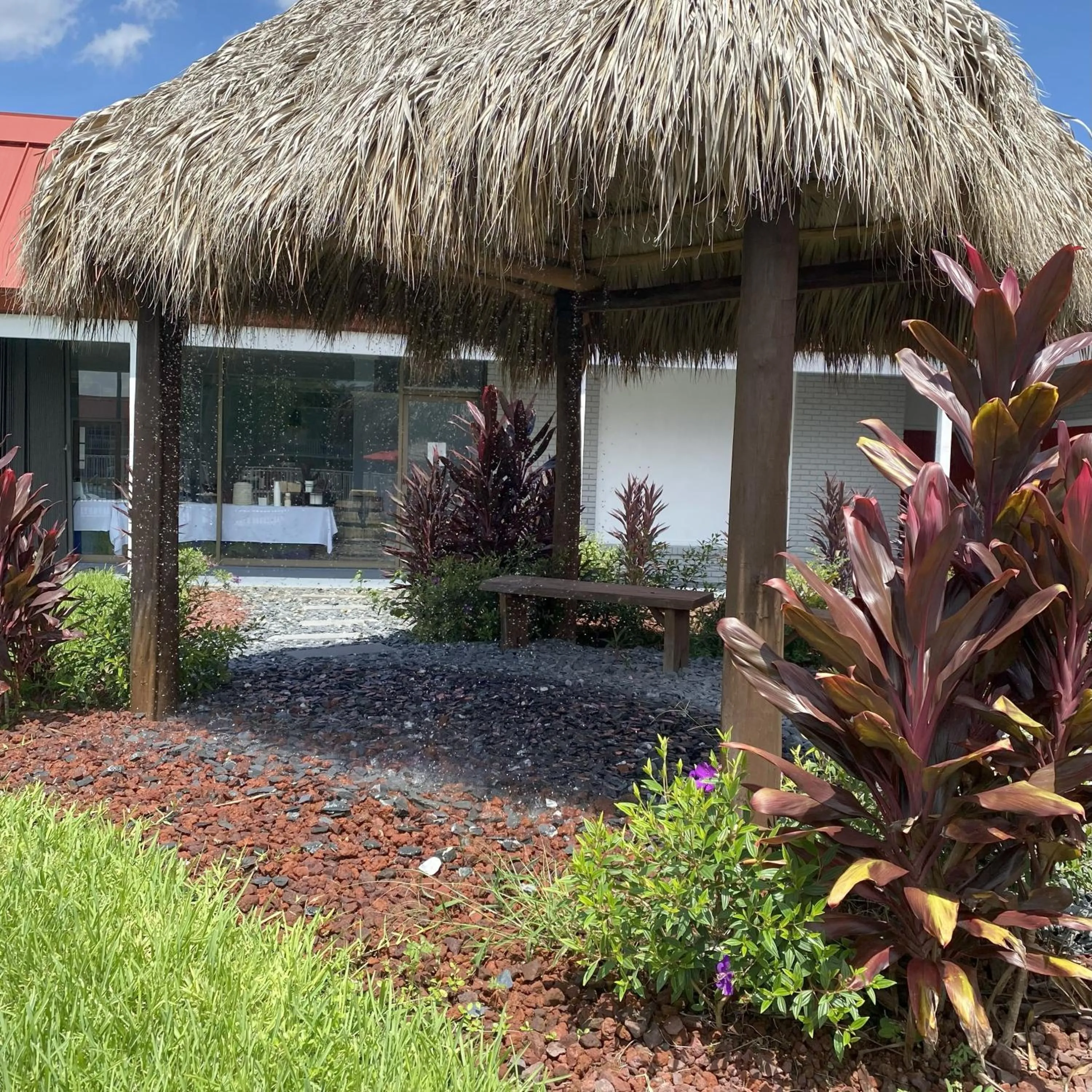 Property building in Vero Beach Inn & Suites Vero Beach I-95