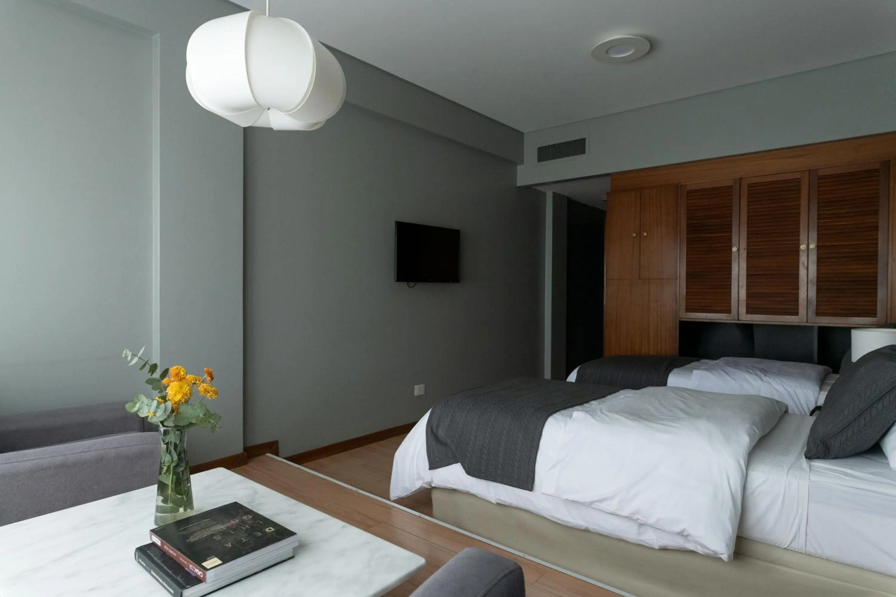 Photo of the whole room, Bed in Aguada Hotel