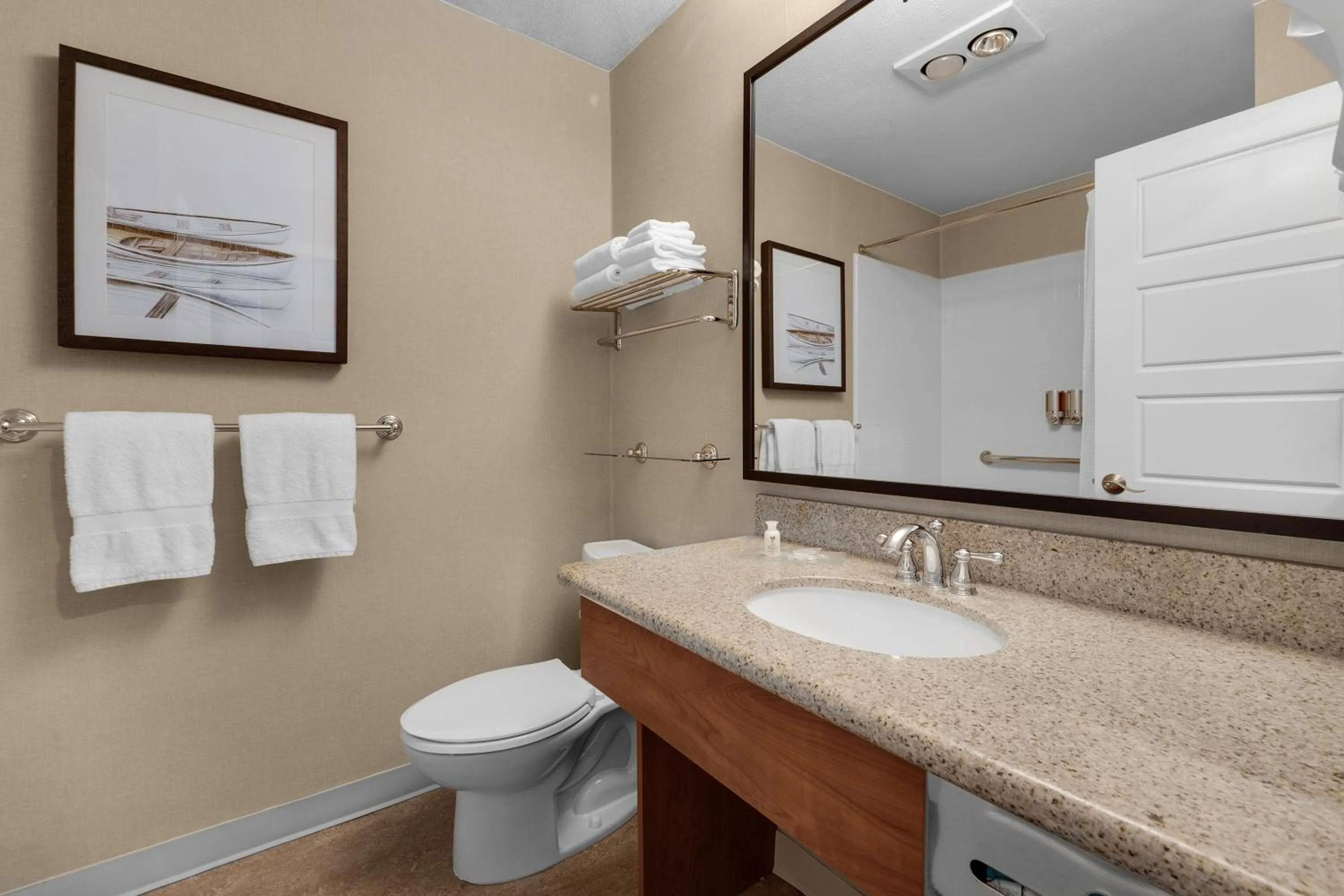 Bathroom in Schooner's Cove Inn