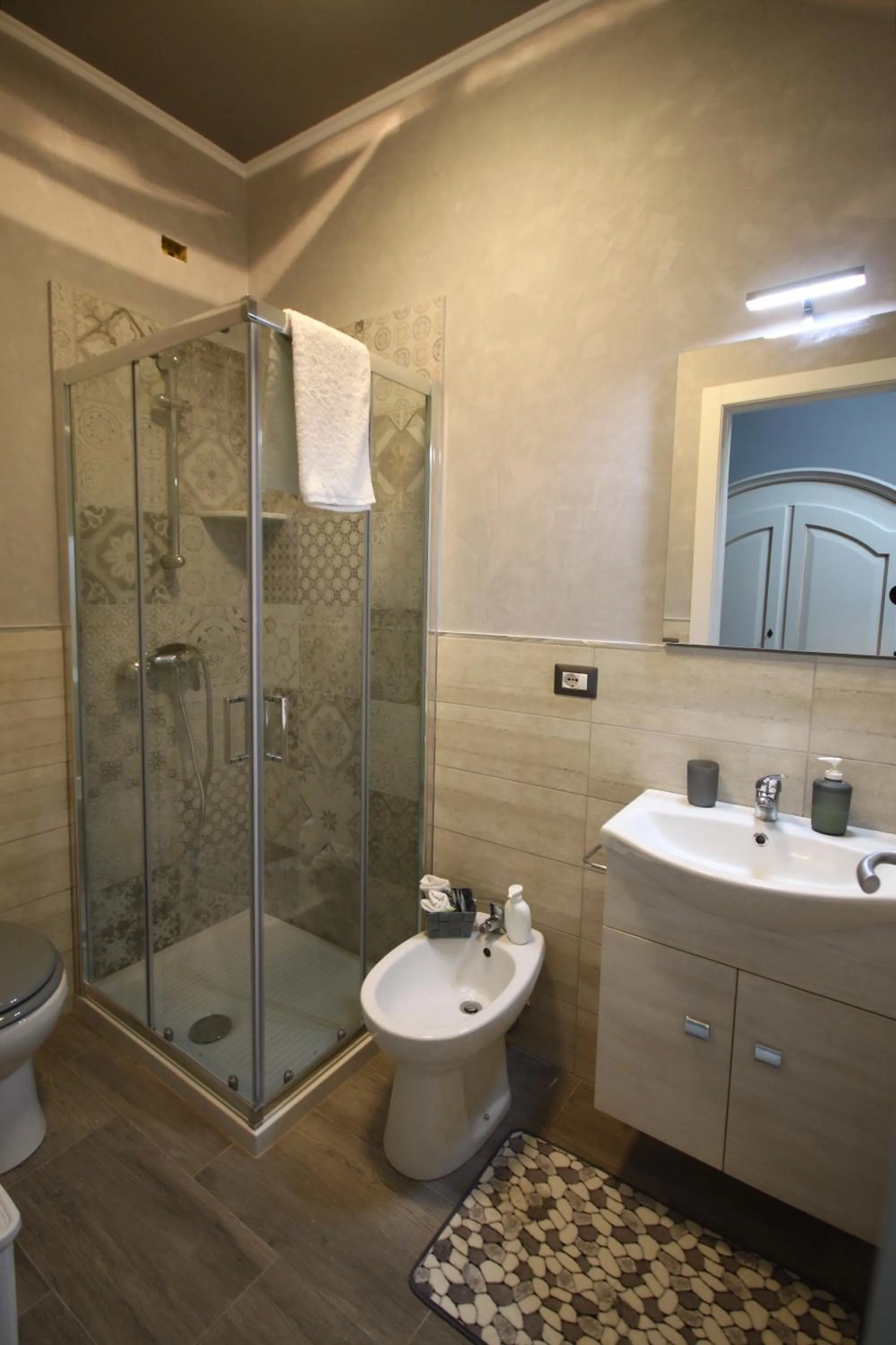 Bathroom in B&B Cavirani