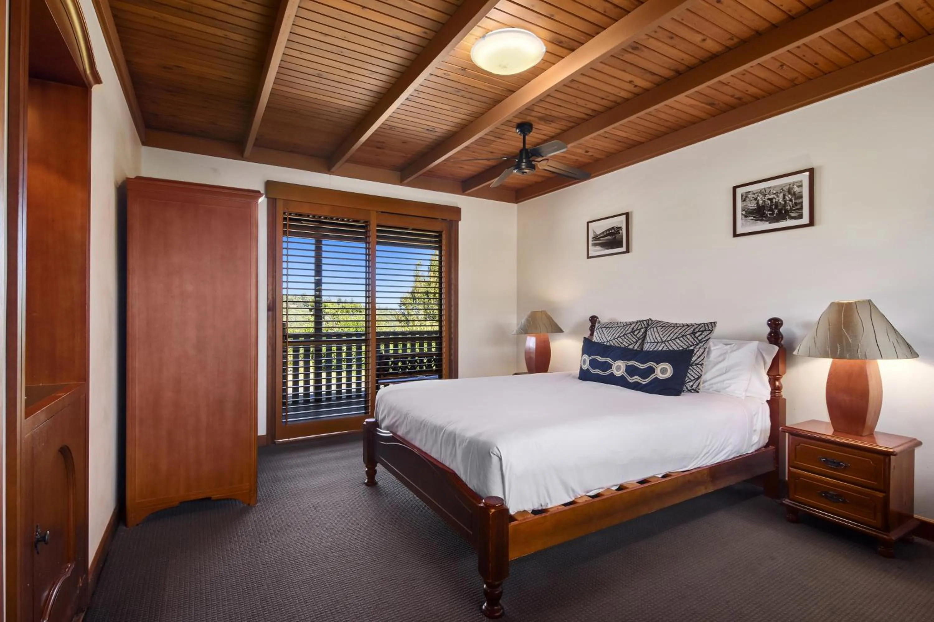 Bed in O'Reilly's Rainforest Retreat