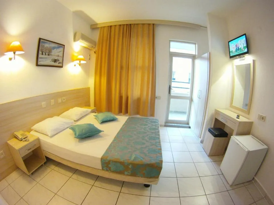 Bed in Kleopatra Carina Hotel