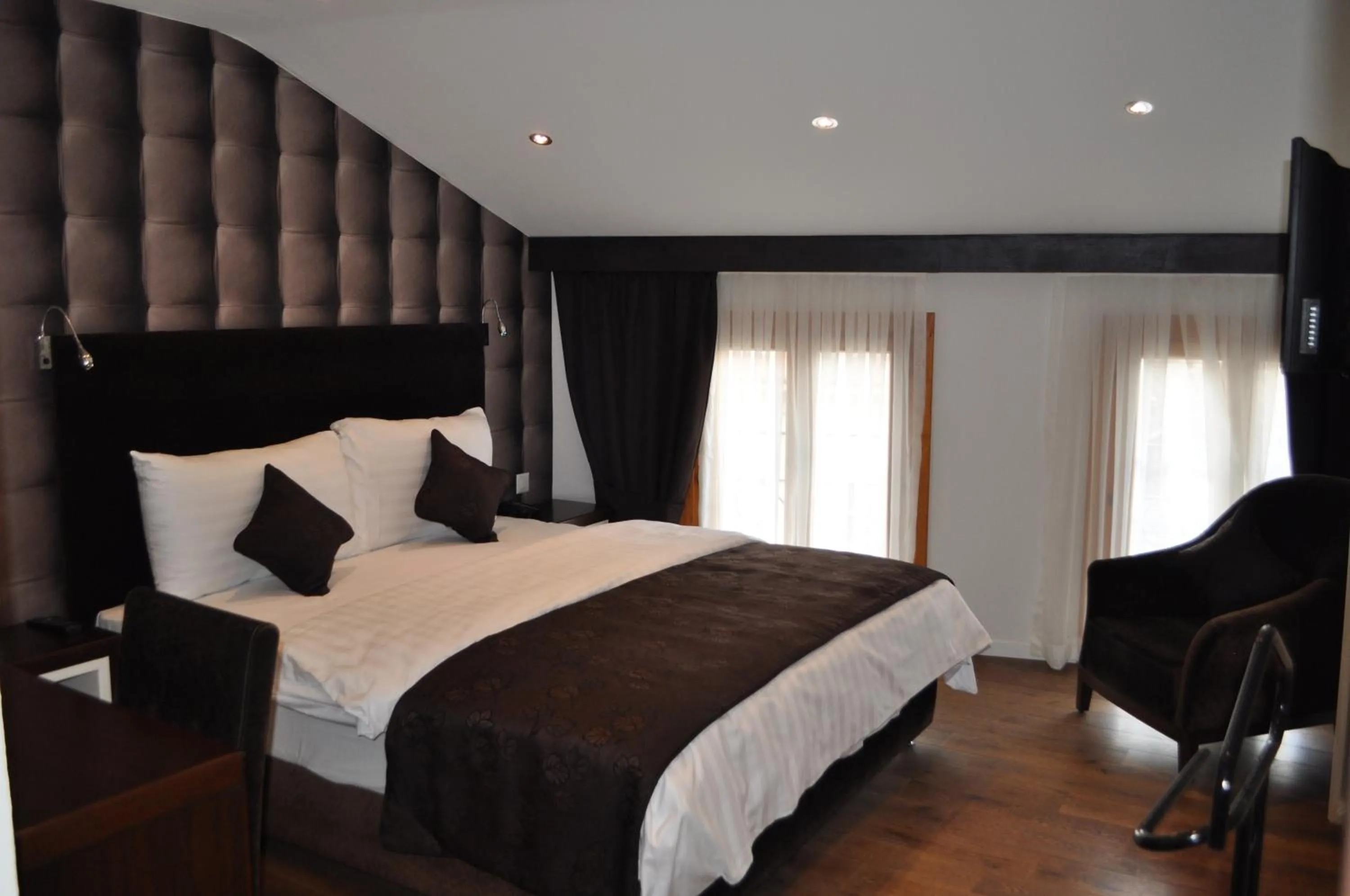 Bed in Hotel de Savoie